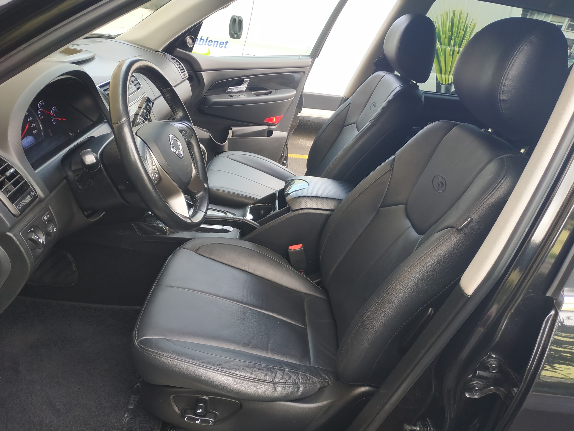 KGM-SsangYong Rexton RX220 e-XDi Executive 4WD Automatic-image-10