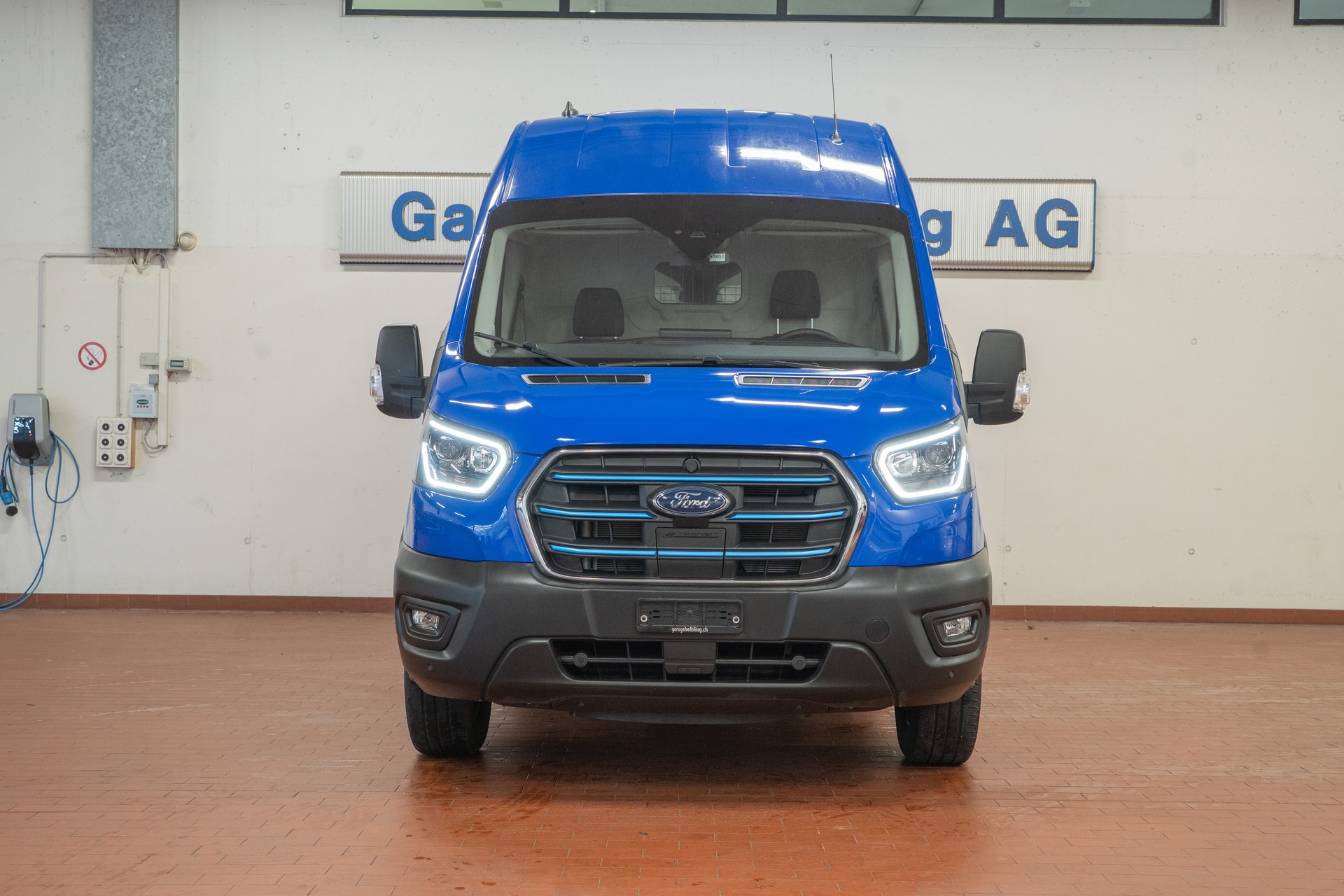 FORD E-Transit Van 390 L2H2 68kWh Trend-showroom-element-1