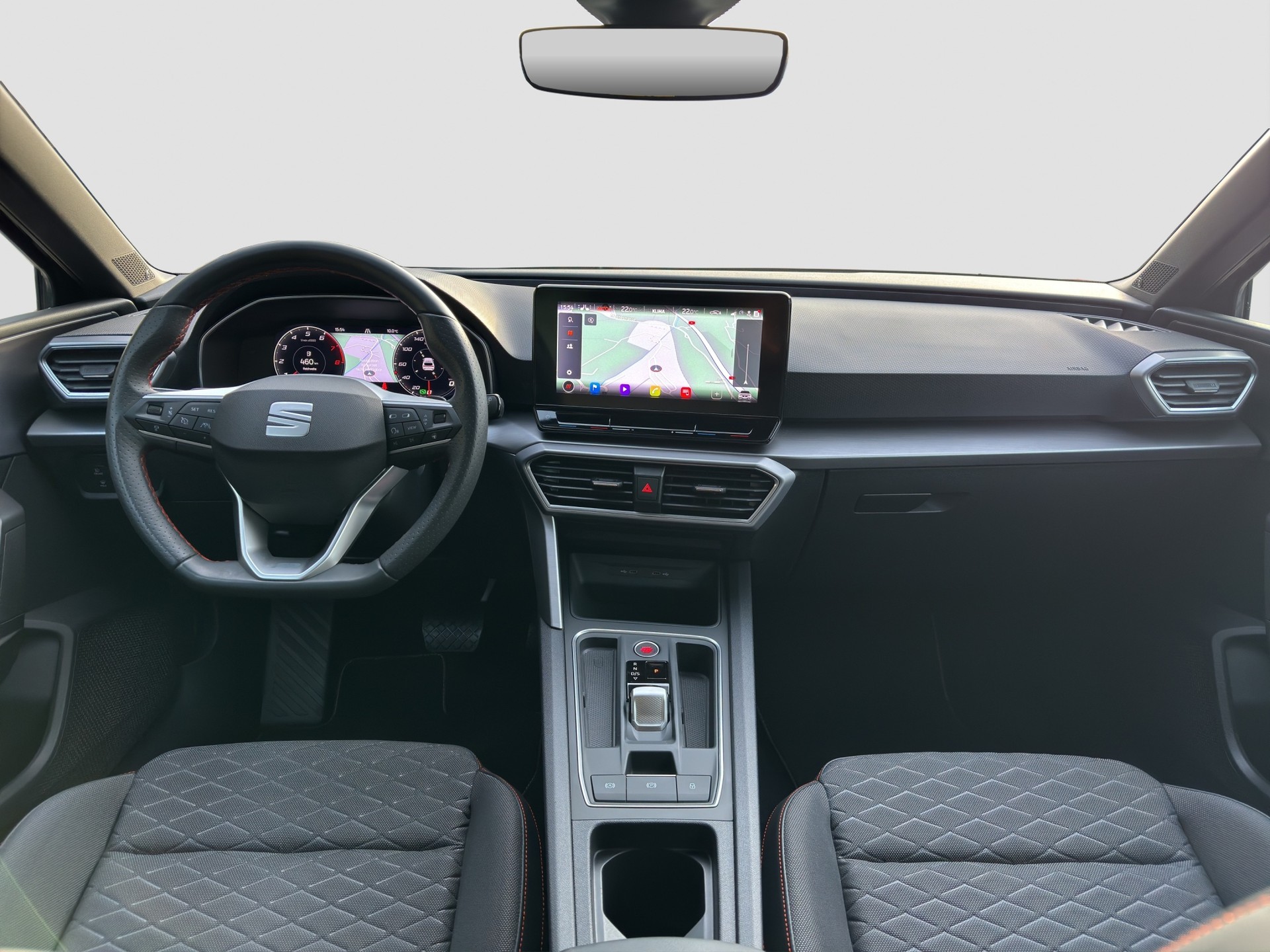 SEAT Leon 1.5 eTSI mHEV DSG FR-image-3