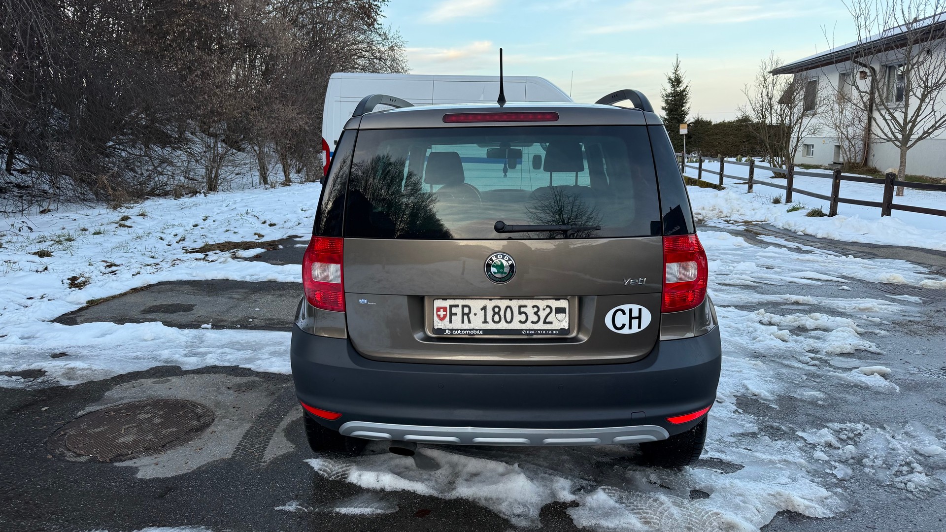SKODA Yeti 1.2 TSI Active DSG-image-5