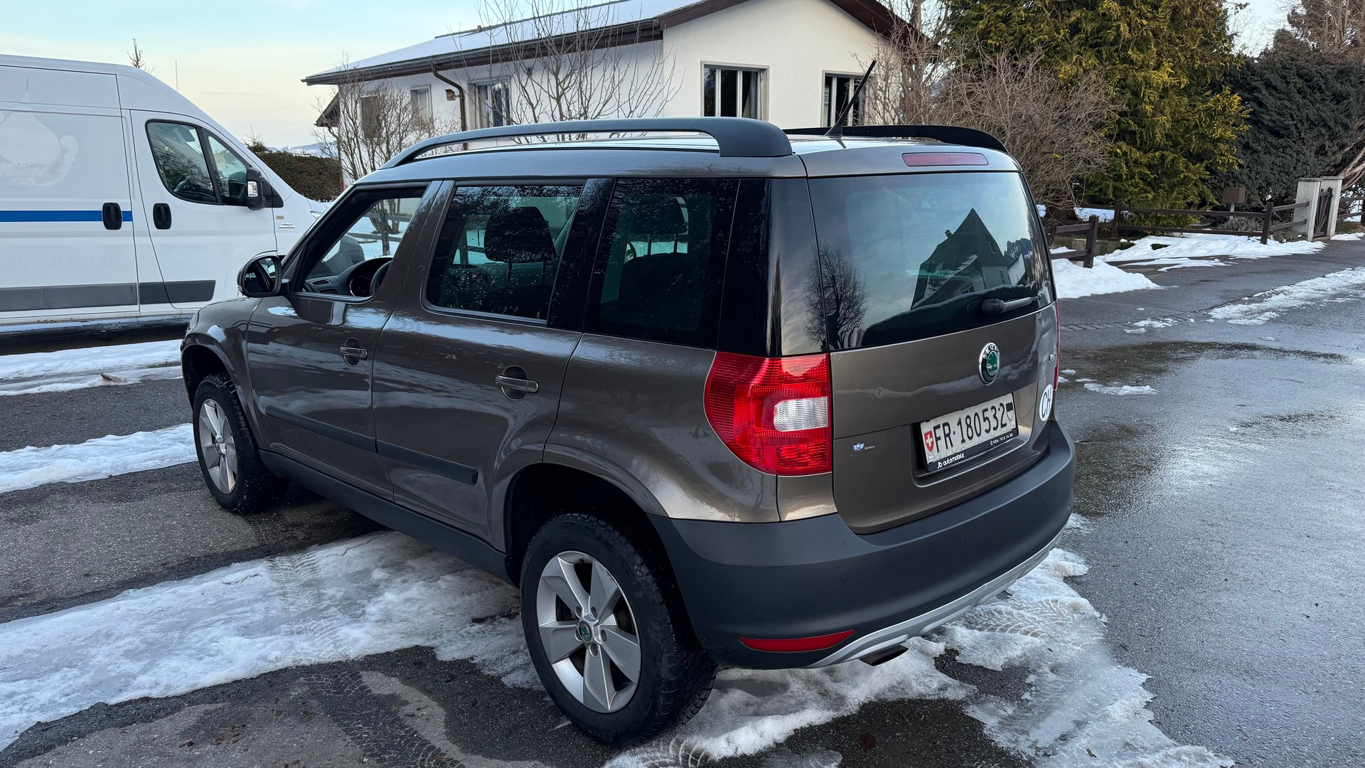 SKODA Yeti 1.2 TSI Active DSG-image-4