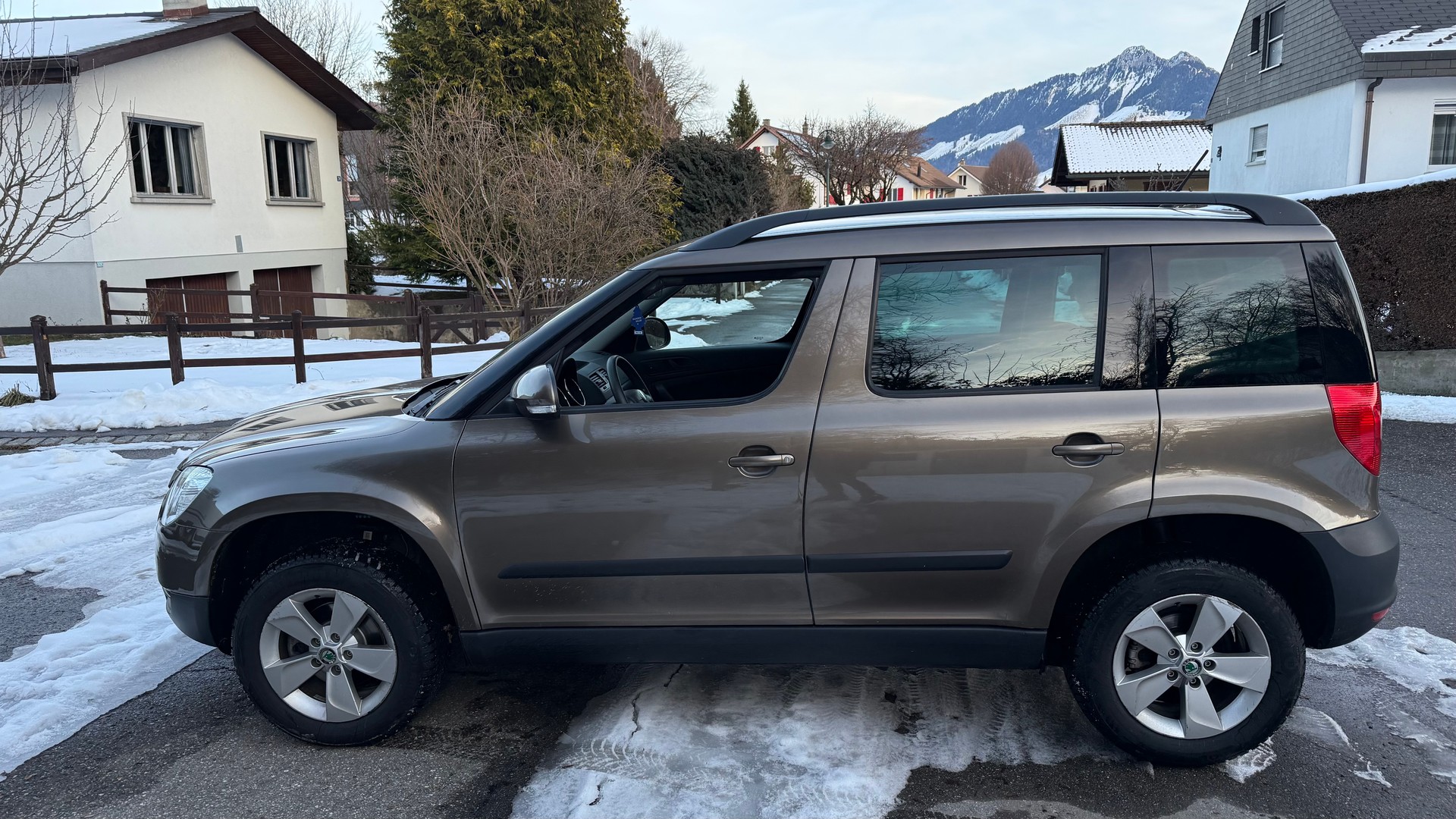 SKODA Yeti 1.2 TSI Active DSG-image-3