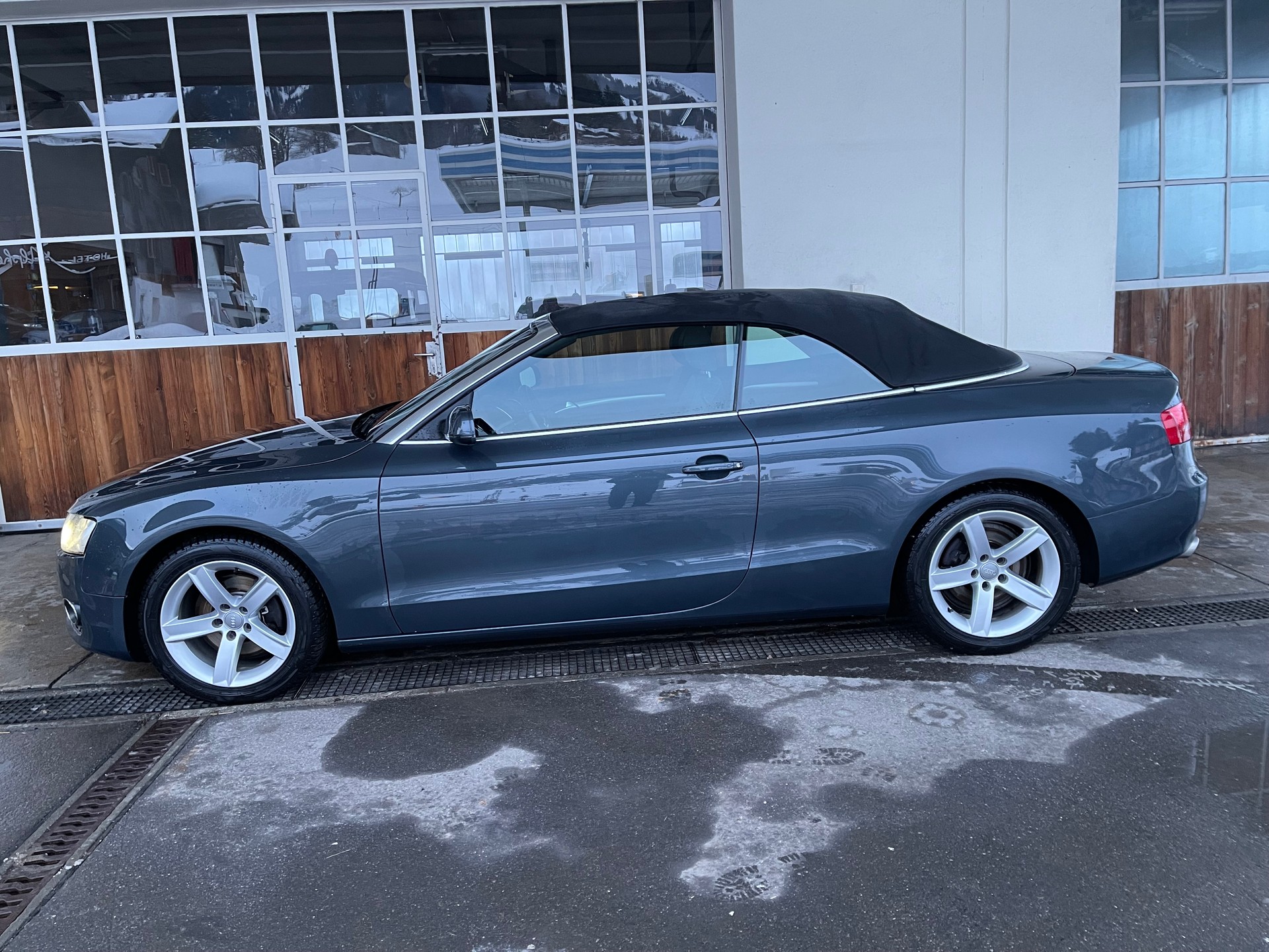 AUDI A5 Cabriolet 3.0 TDI quattro S-tronic-image-1