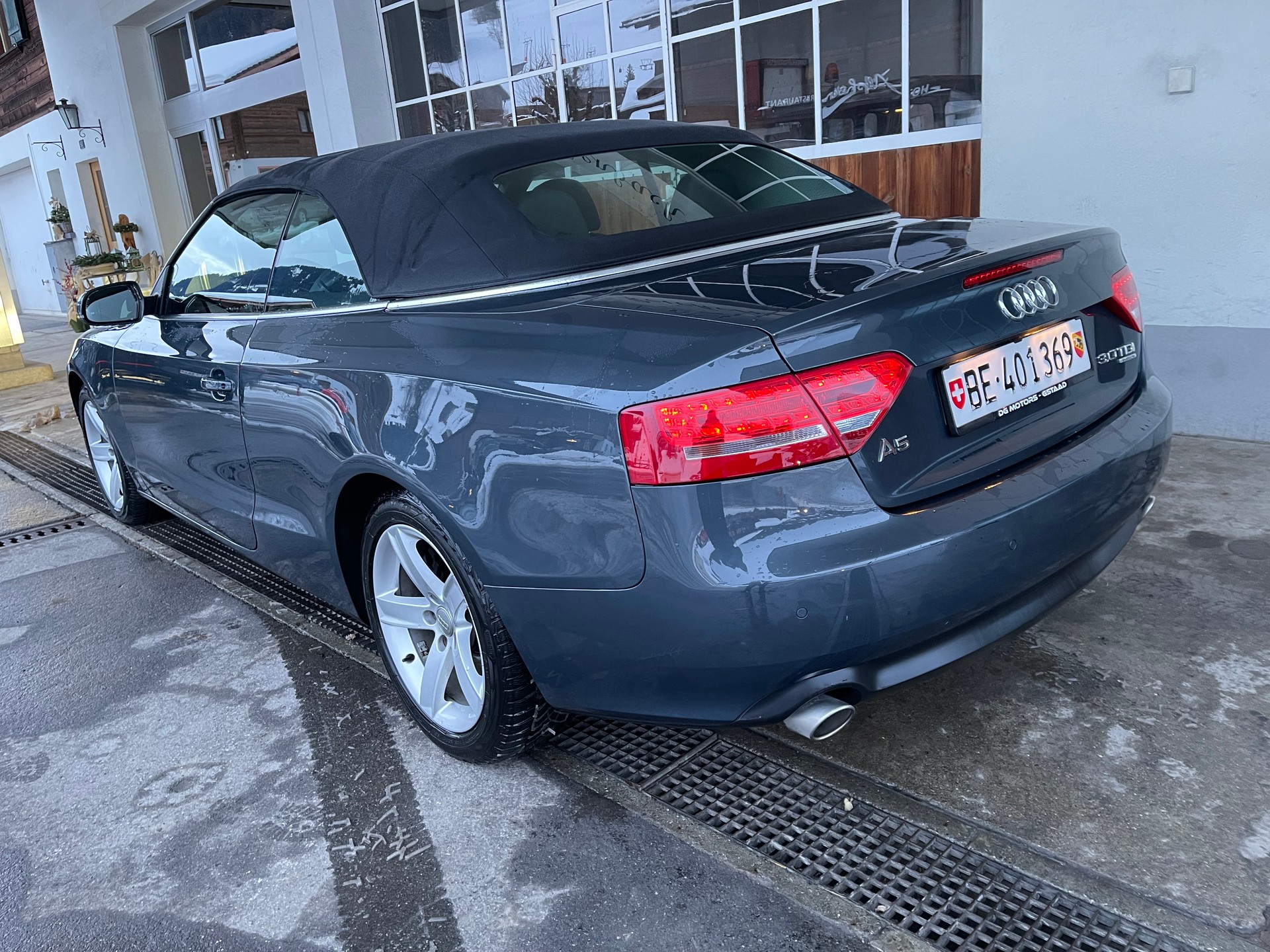 AUDI A5 Cabriolet 3.0 TDI quattro S-tronic-image-2
