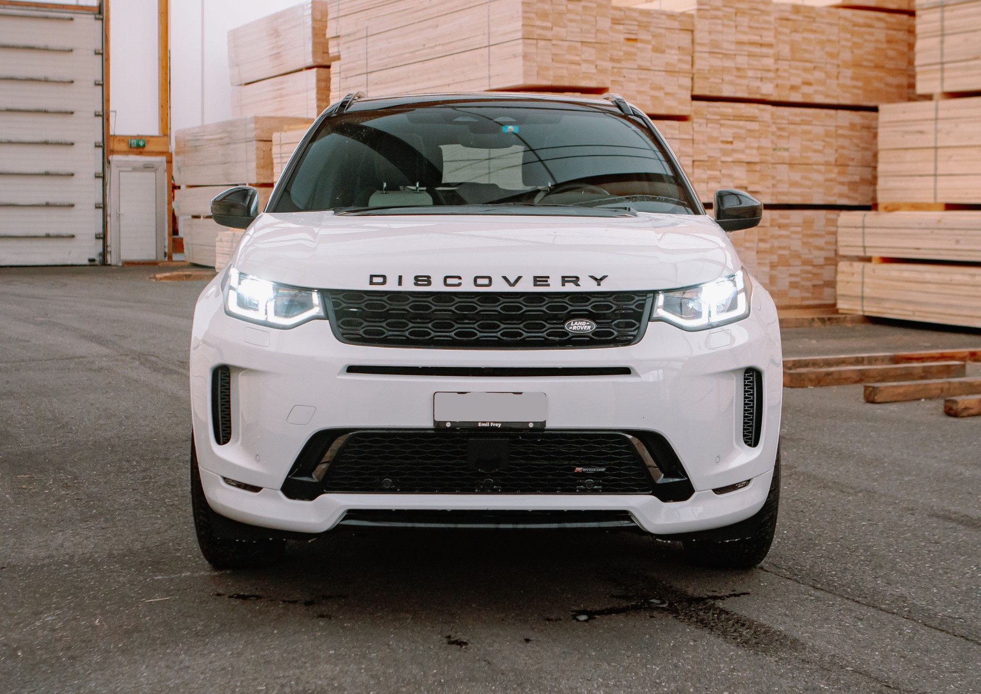 LAND ROVER Discovery Sport R Dyn. D165 2.0D TD4 MHEV SE AWD AT9-image-2