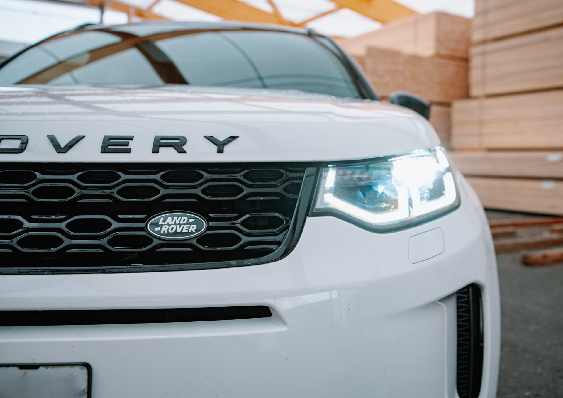 LAND ROVER Discovery Sport R Dyn. D165 2.0D TD4 MHEV SE AWD AT9-image-5