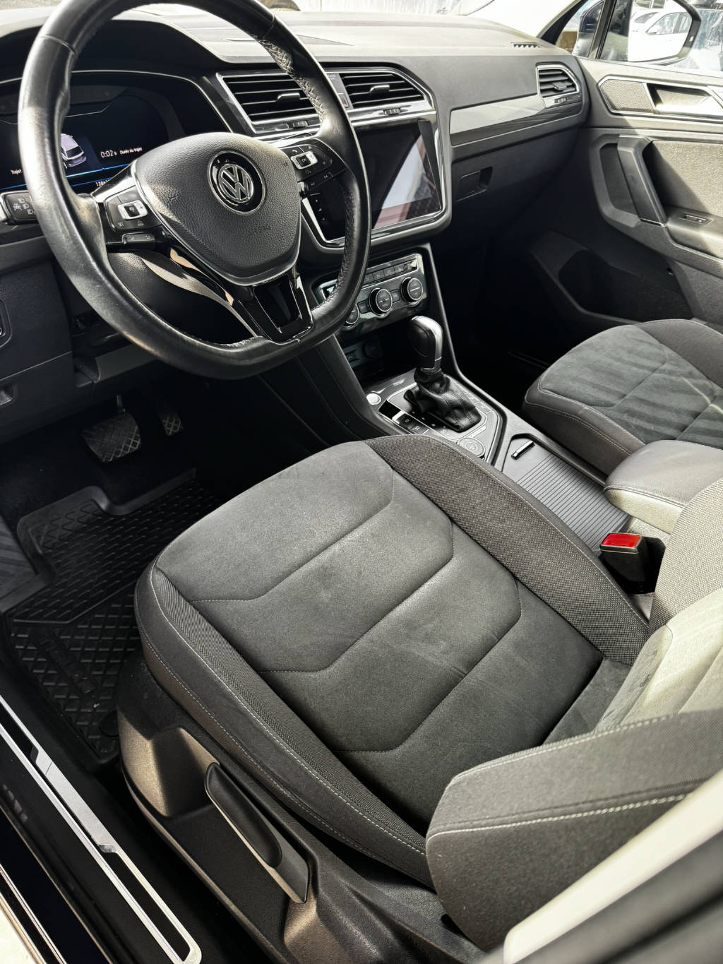VW Tiguan 2.0 TSI BlueMT Highline DSG-image-12