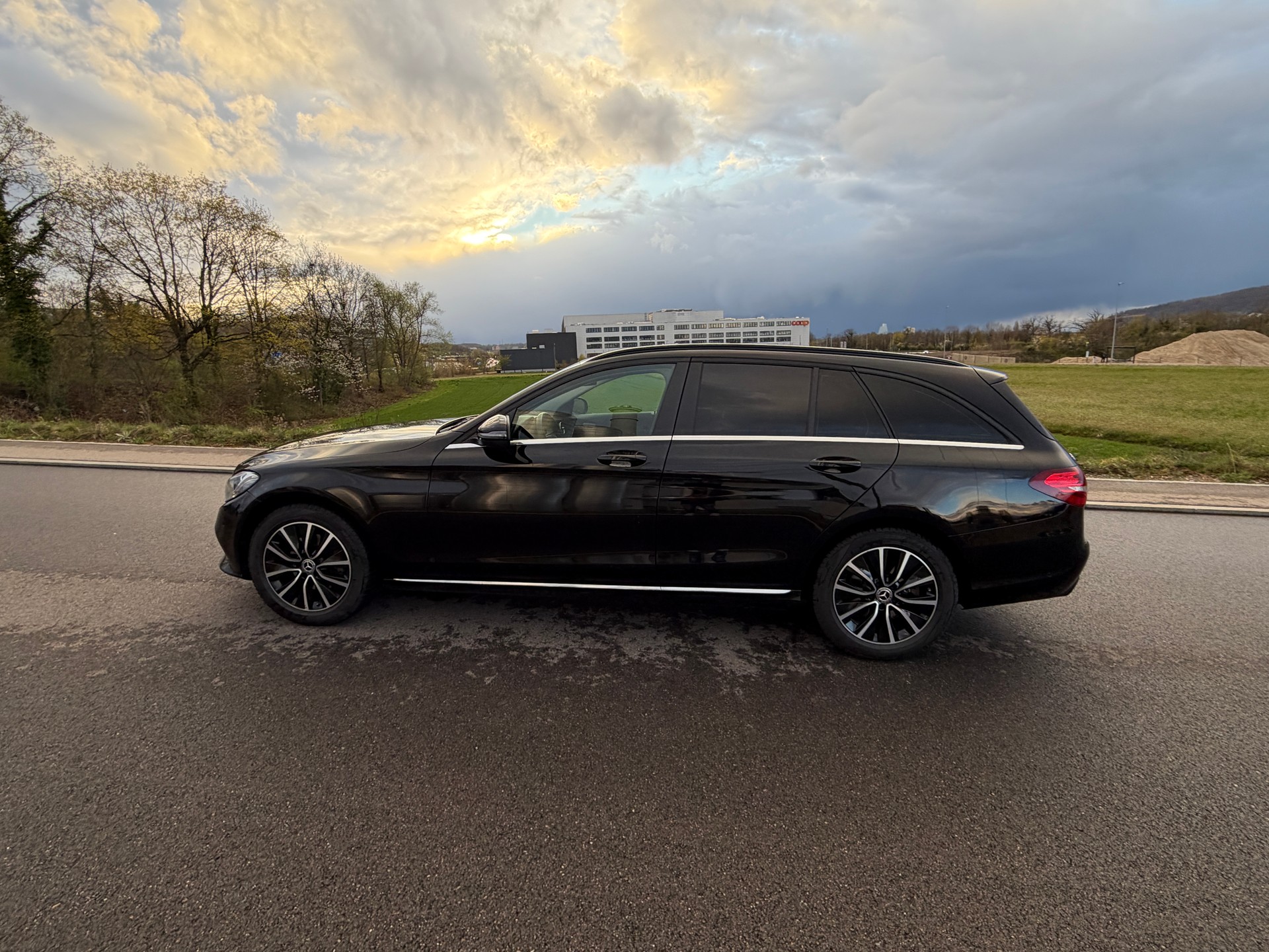 MERCEDES-BENZ C 220 d Swiss Star 4M 9G-Tronic-image-10