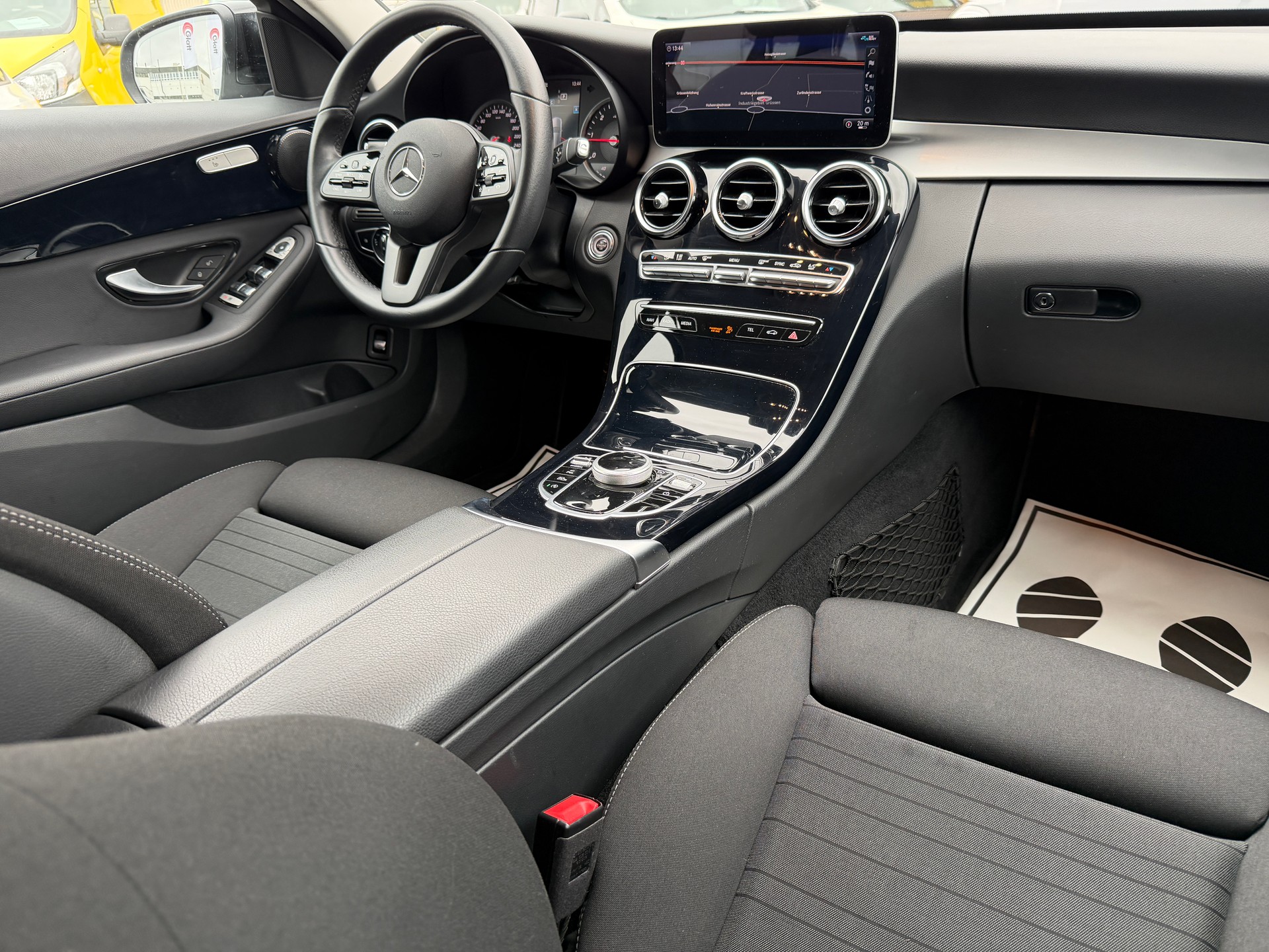 MERCEDES-BENZ C 220 d Swiss Star 4M 9G-Tronic-image-17