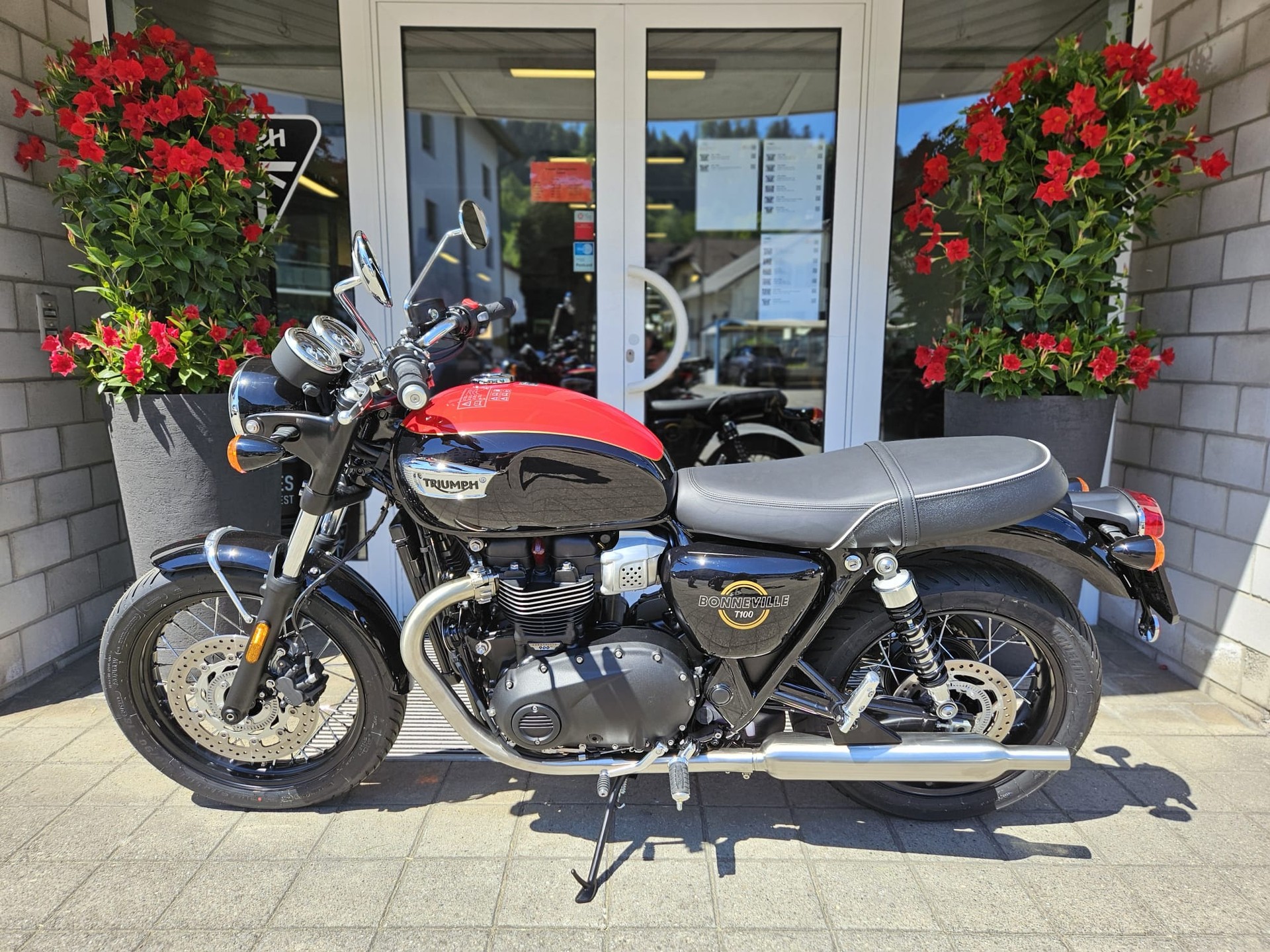 TRIUMPH Bonneville 900 T 100-image-3
