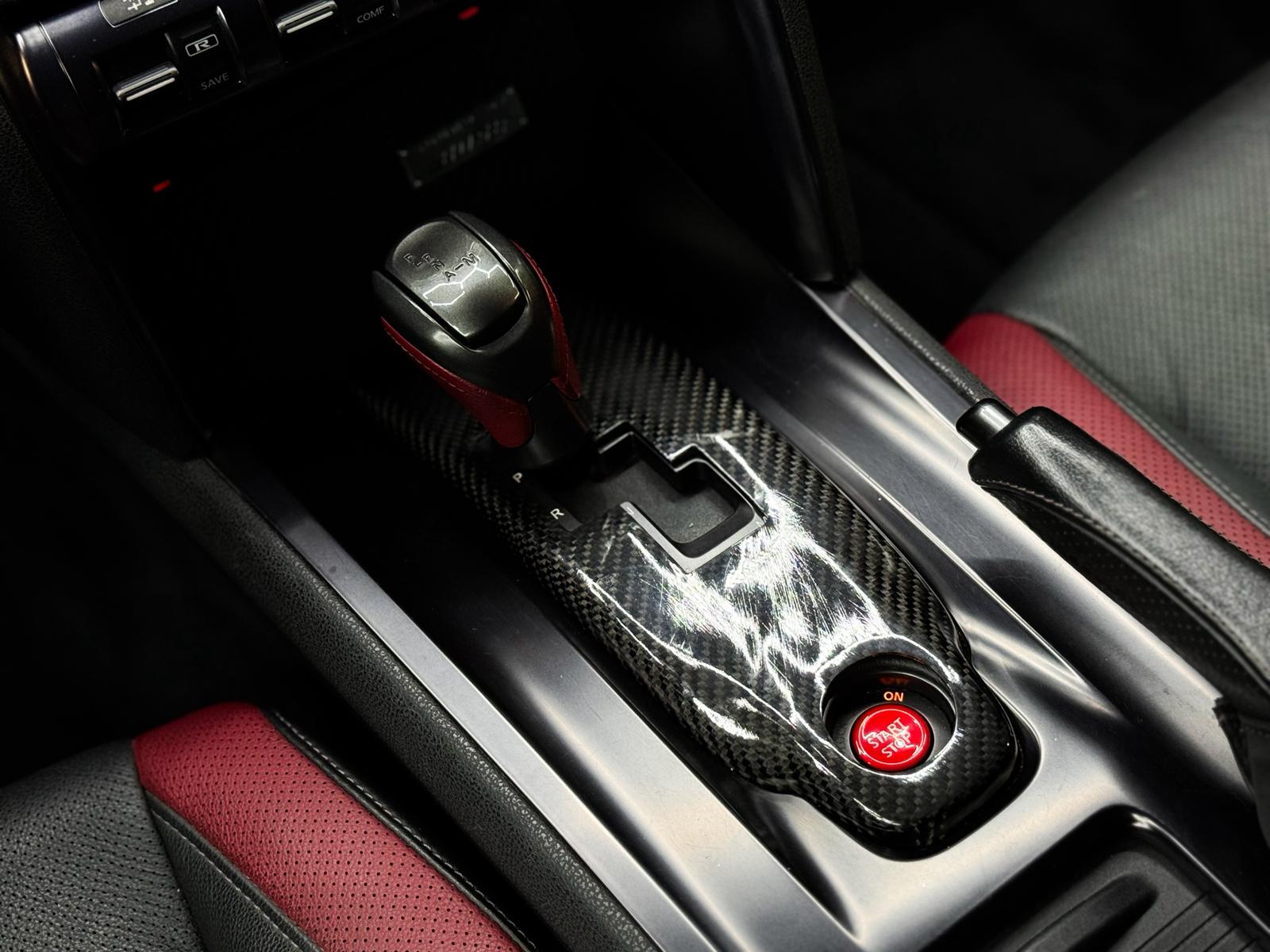 NISSAN GT-R 3.8 V6 Biturbo Black Edition-image-22