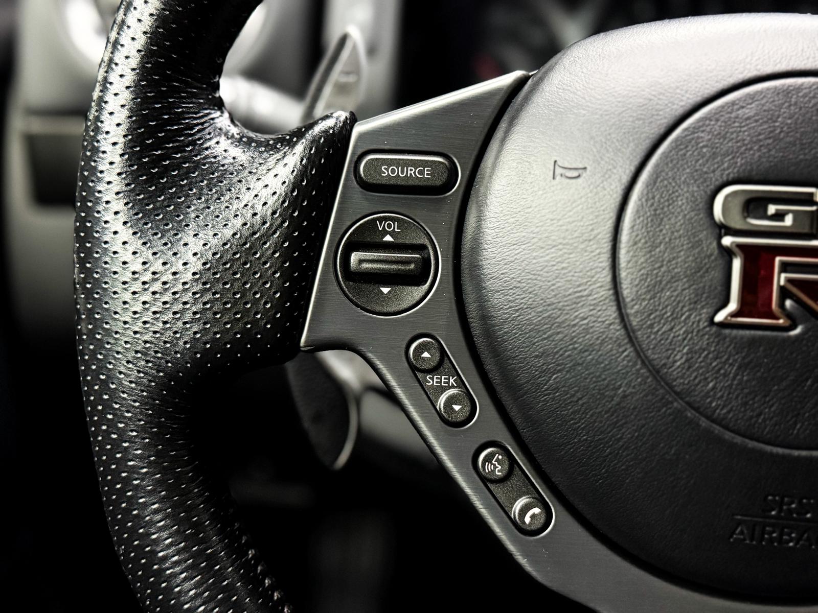 NISSAN GT-R 3.8 V6 Biturbo Black Edition-image-15