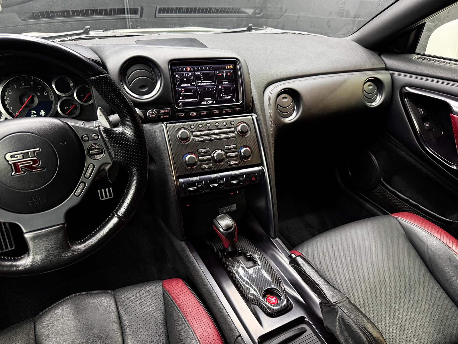 NISSAN GT-R 3.8 V6 Biturbo Black Edition-image-12