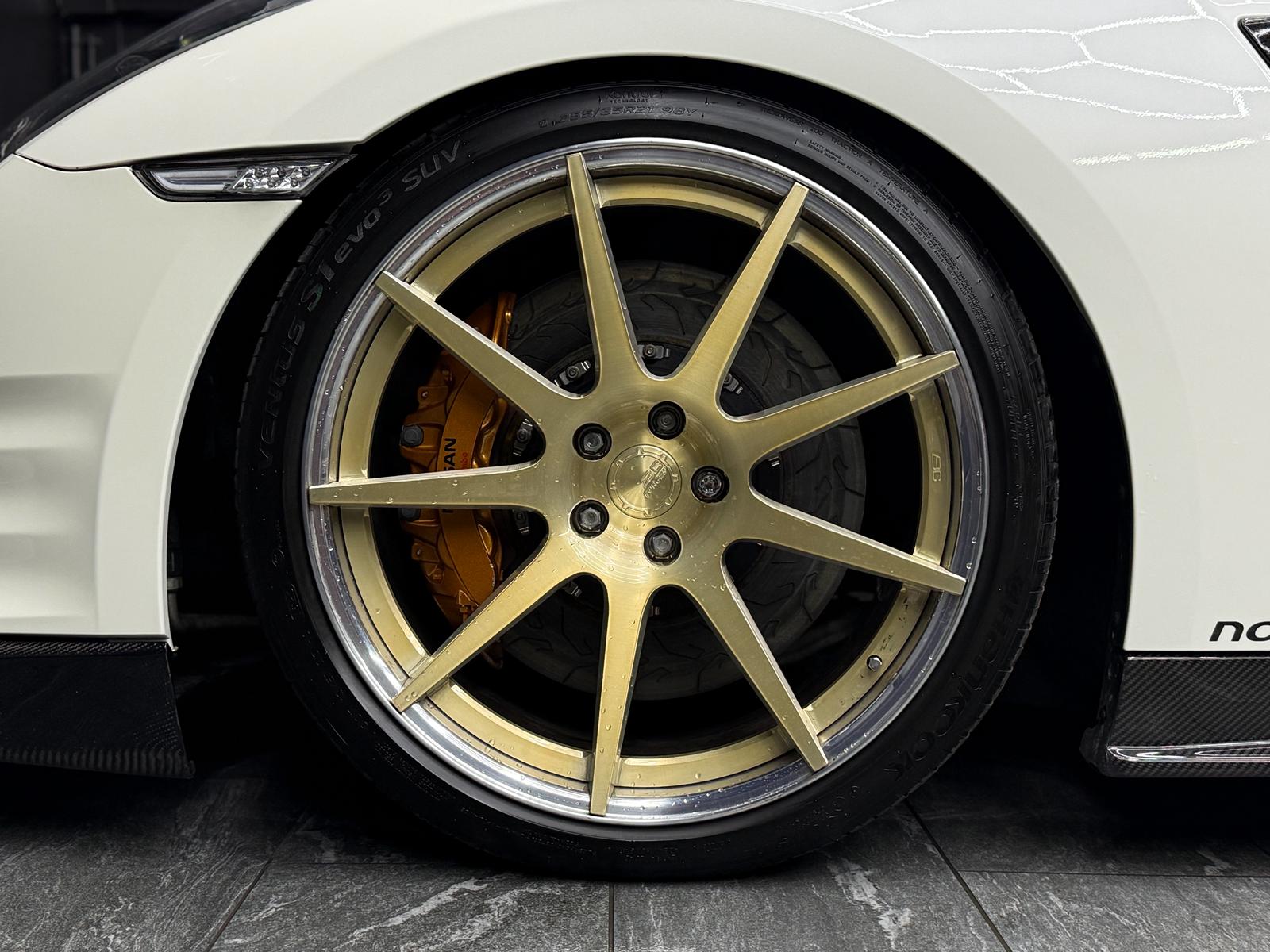 NISSAN GT-R 3.8 V6 Biturbo Black Edition-image-9