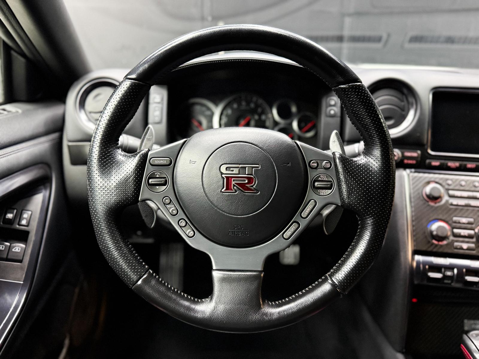 NISSAN GT-R 3.8 V6 Biturbo Black Edition-image-14