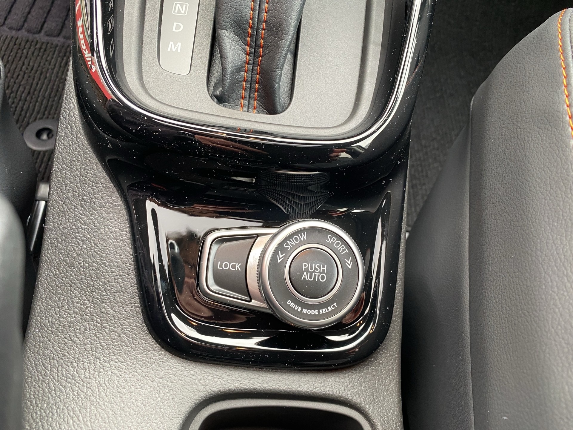 SUZUKI Vitara 1.4 Boosterjet Black Edition Top 4x4 Hybrid Automatic-image-19