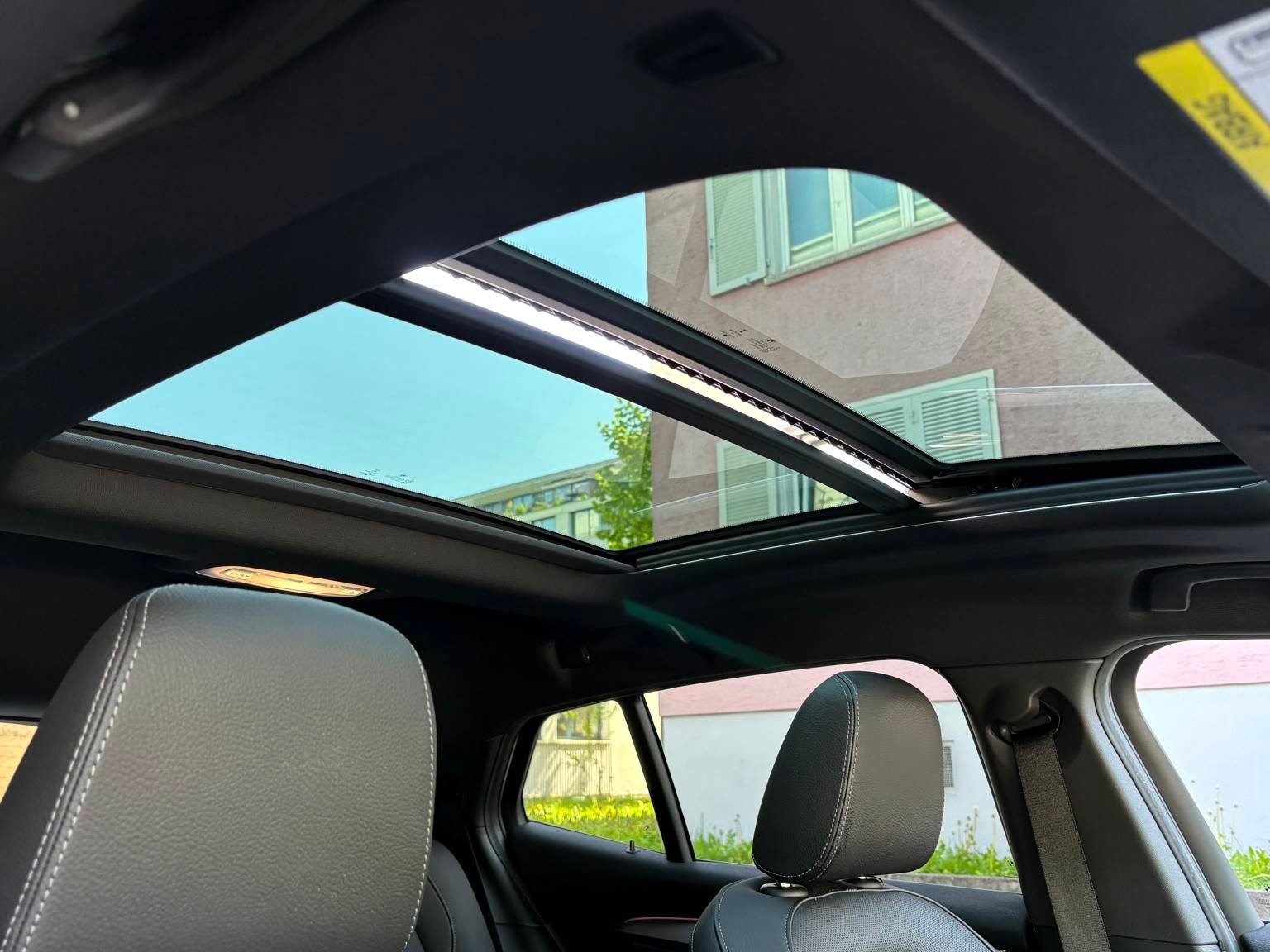 BMW X2 xDrive 25e M Sport Steptronic-image-4