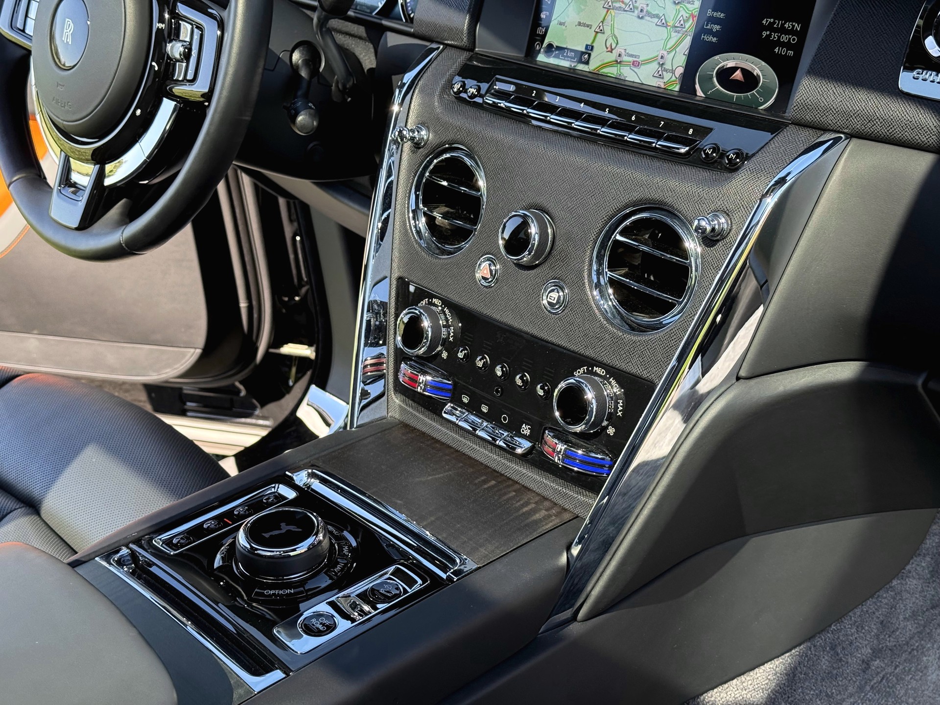 ROLLS-ROYCE Cullinan 6.7 V12-image-13