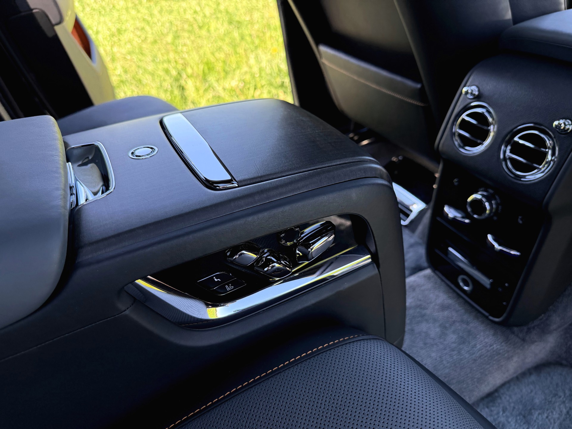 ROLLS-ROYCE Cullinan 6.7 V12-image-14