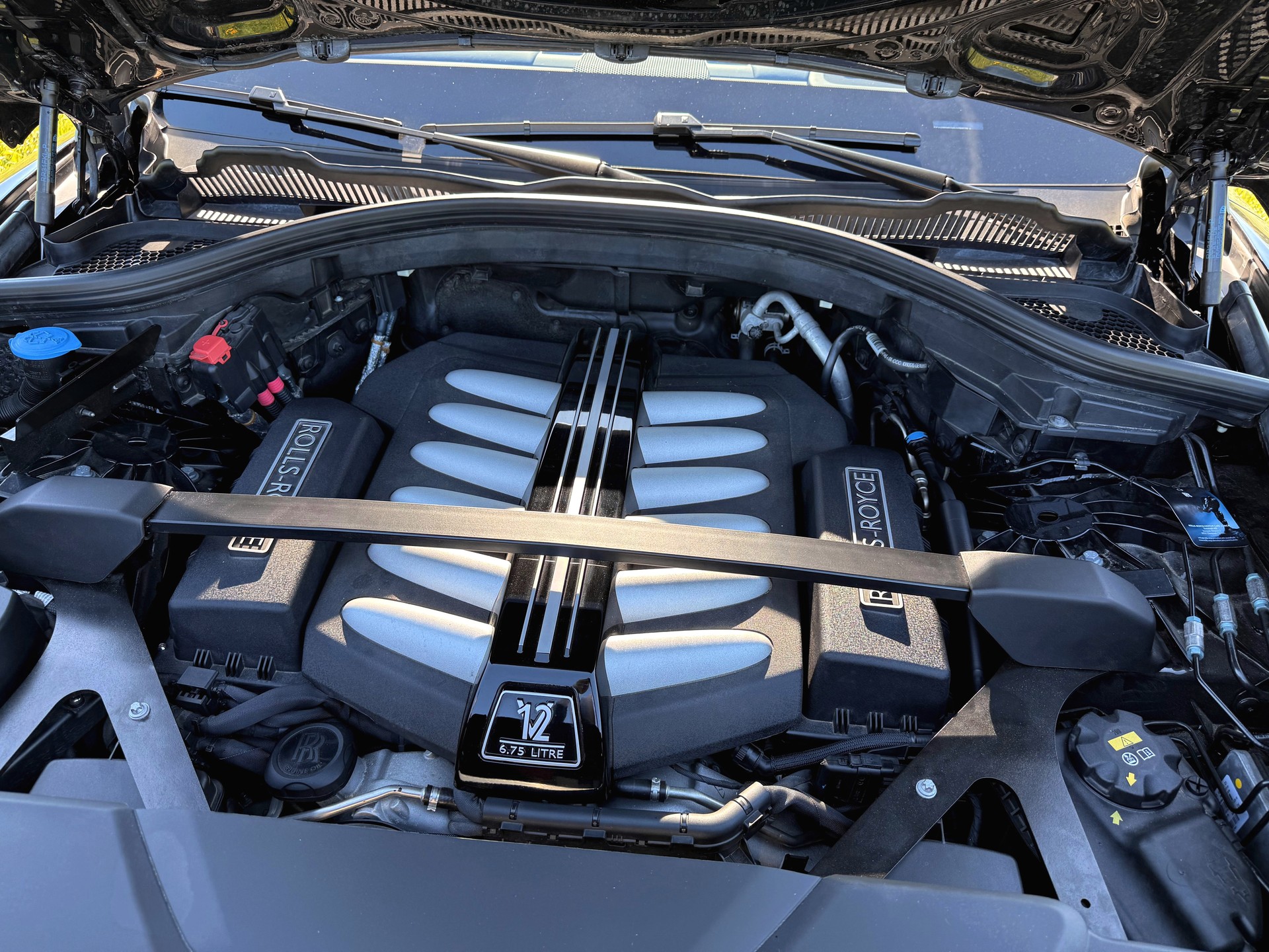 ROLLS-ROYCE Cullinan 6.7 V12-image-31