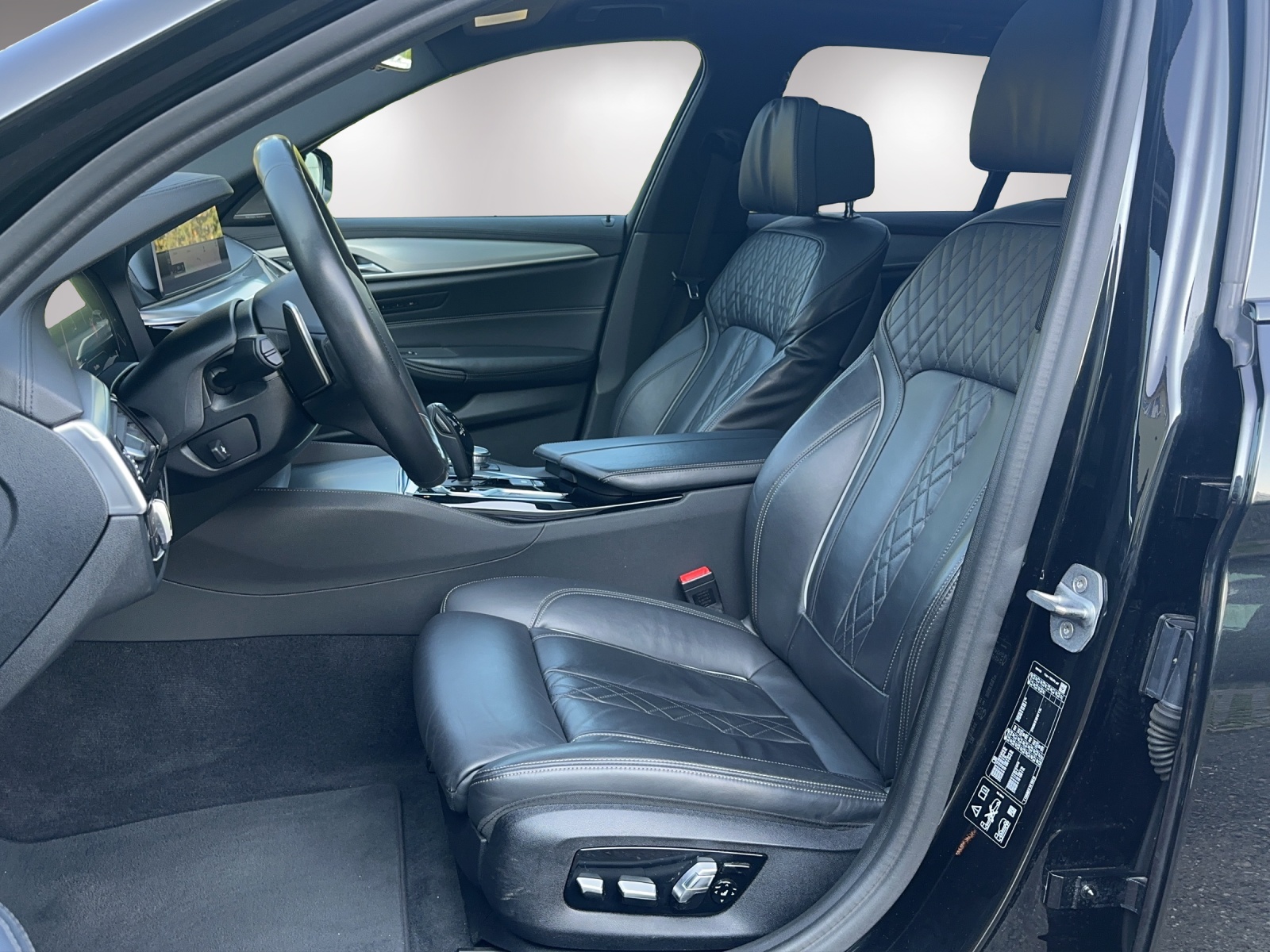 BMW 540d xDrive Touring Steptronic-image-10