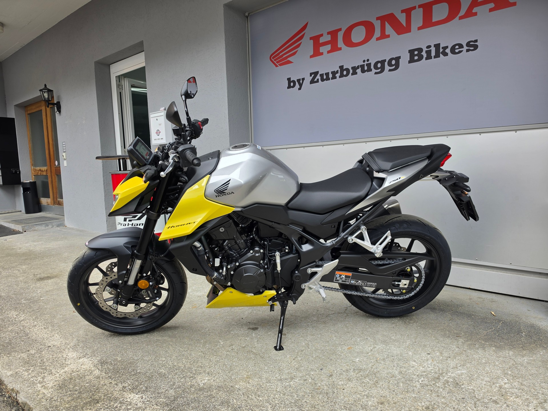 HONDA CB 750 Hornet E-clutch-image-4