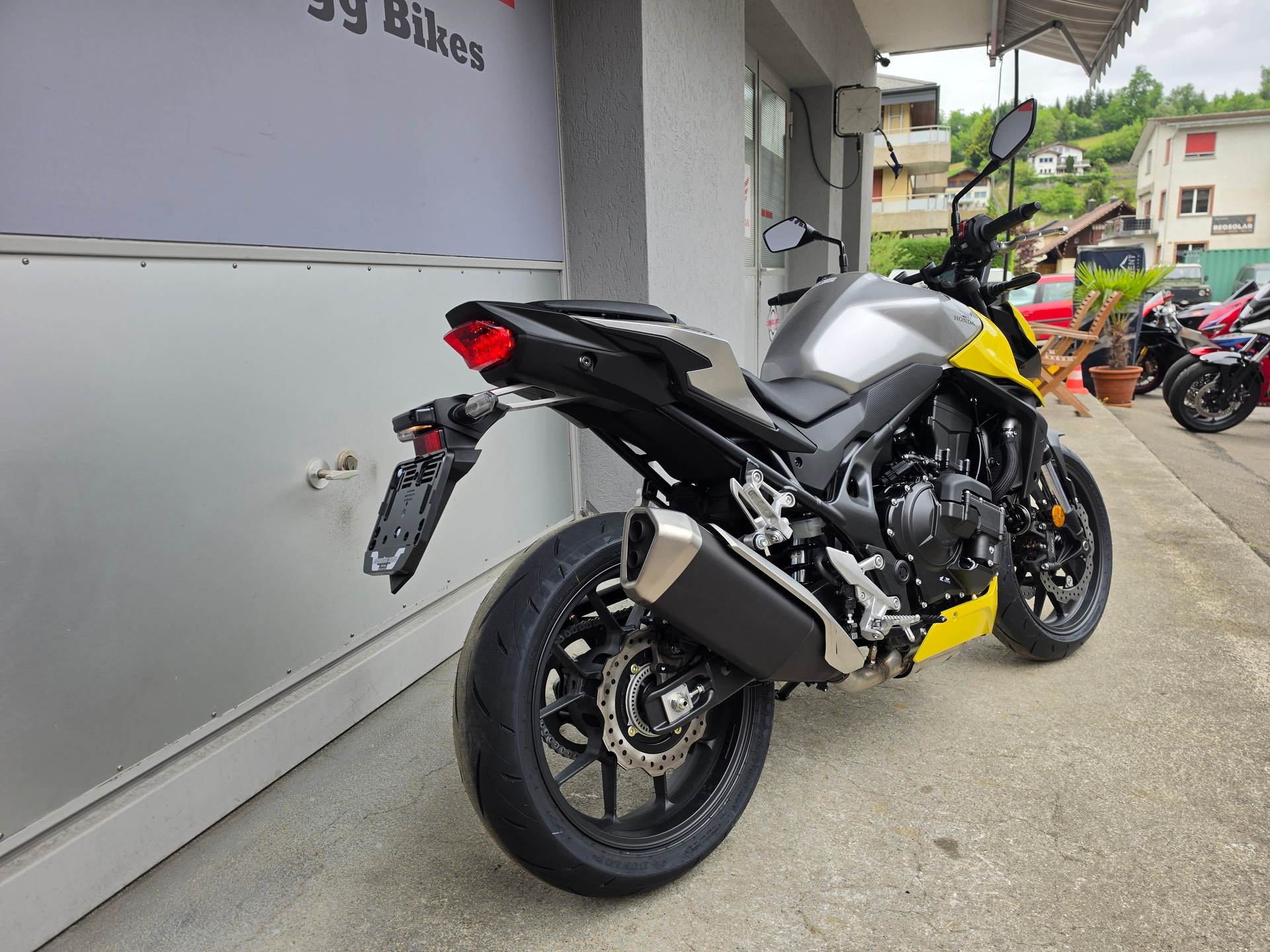HONDA CB 750 Hornet E-clutch-image-2