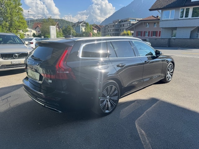 VOLVO V60 2.0 T6 TE Inscription eAWD-image-2