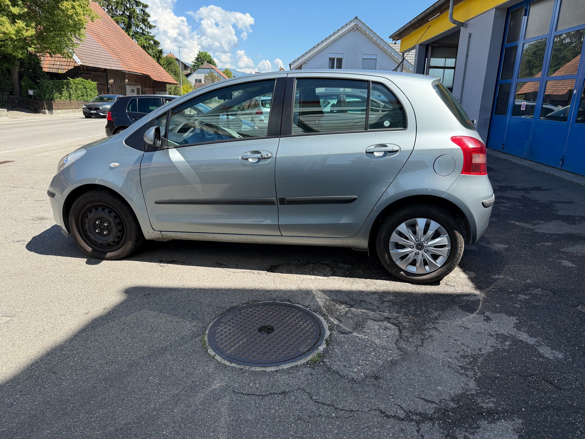 TOYOTA Yaris 1.3 Linea Luna-image-5