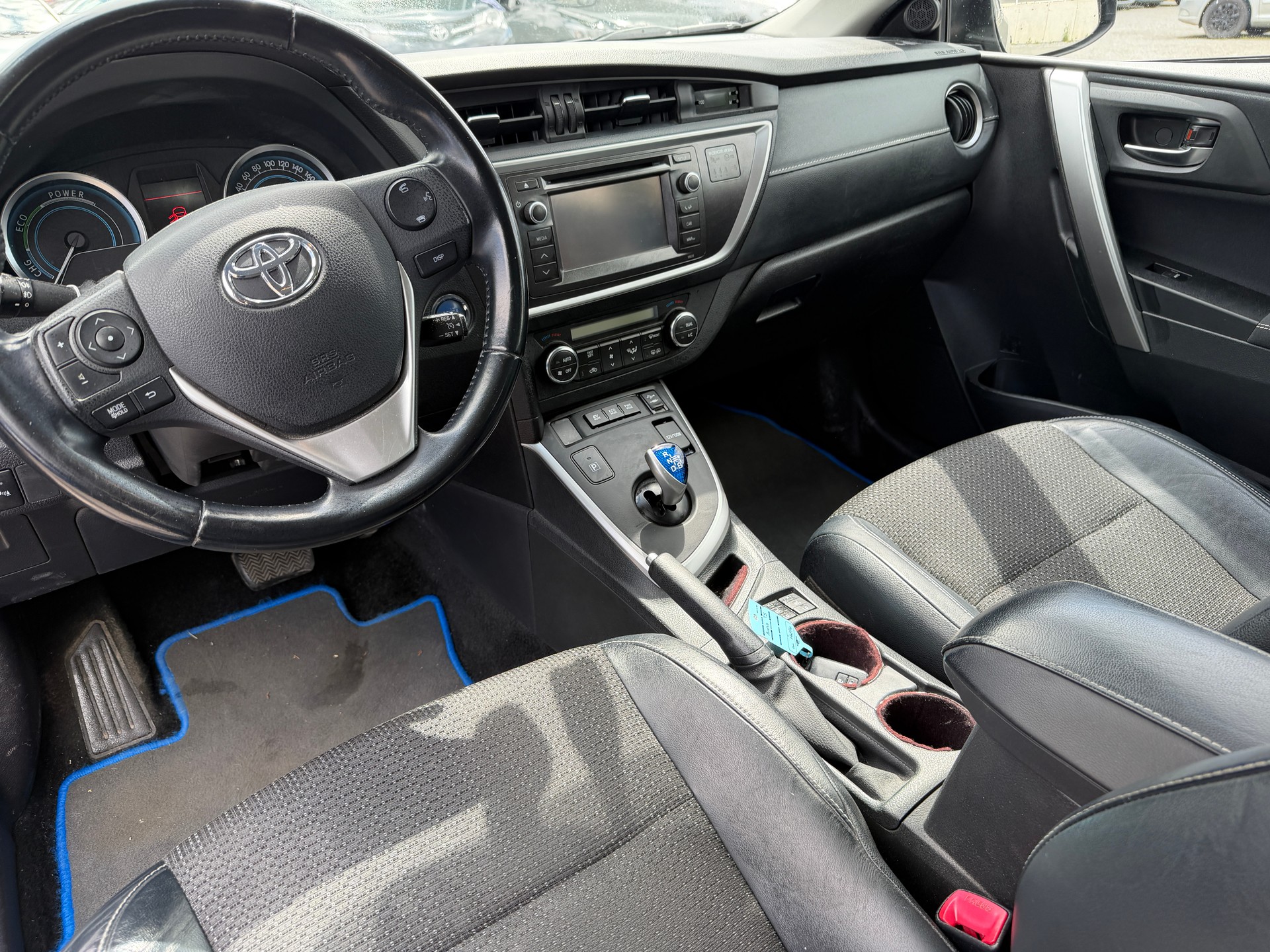 TOYOTA Auris Touring Sports 1.8 16V HSD Linea Sol-image-7