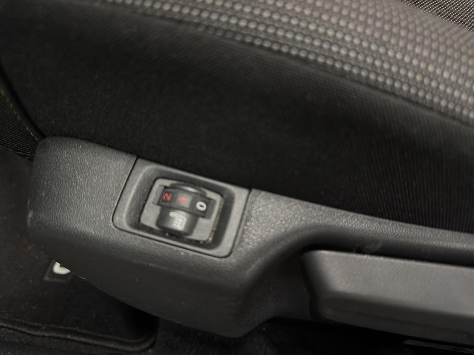 CITROEN C3 1.2 PureTech Shine-image-13
