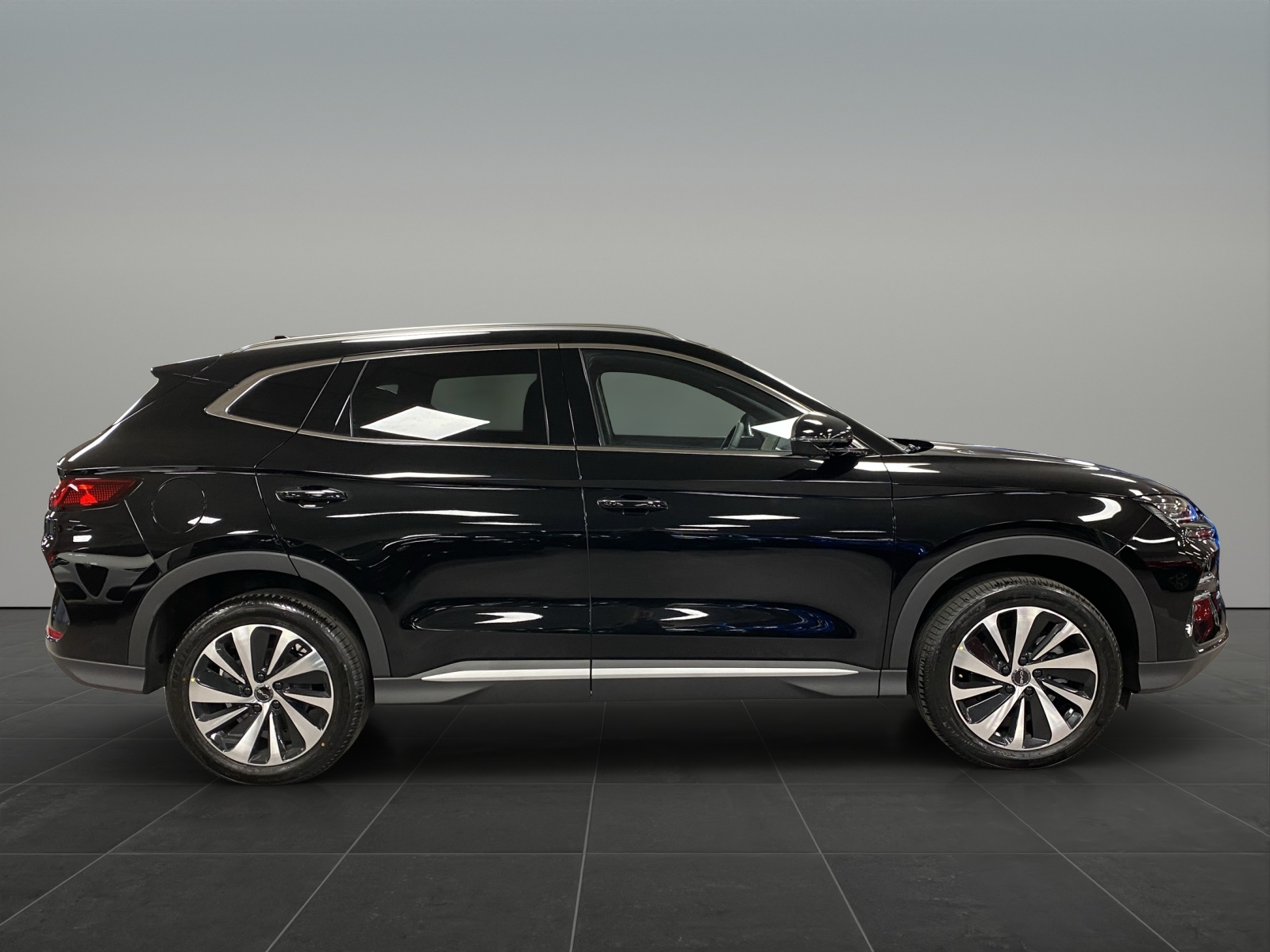 BYD Seal U DM-i Design AWD-image-7