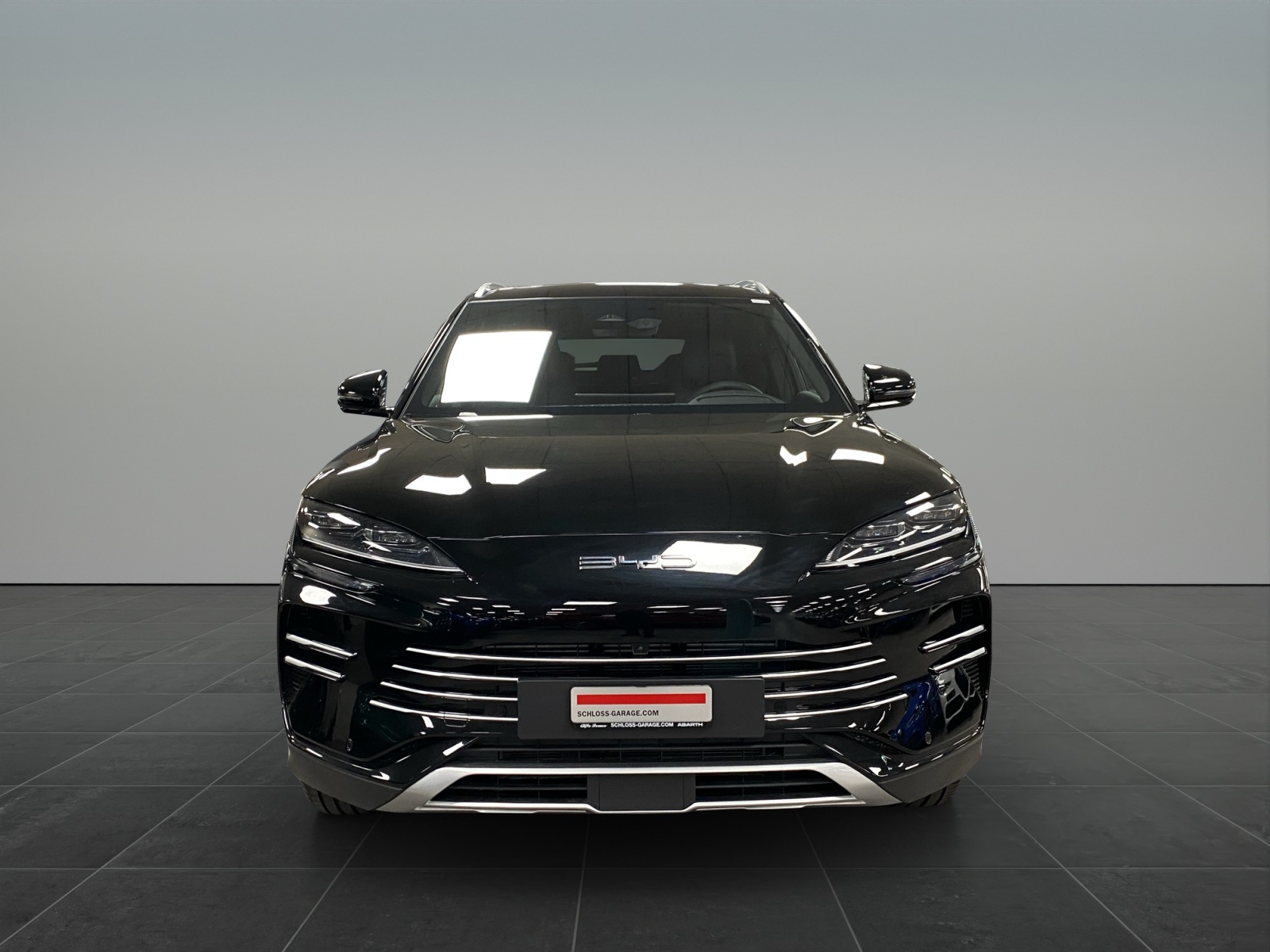 BYD Seal U DM-i Design AWD-showroom-element-1