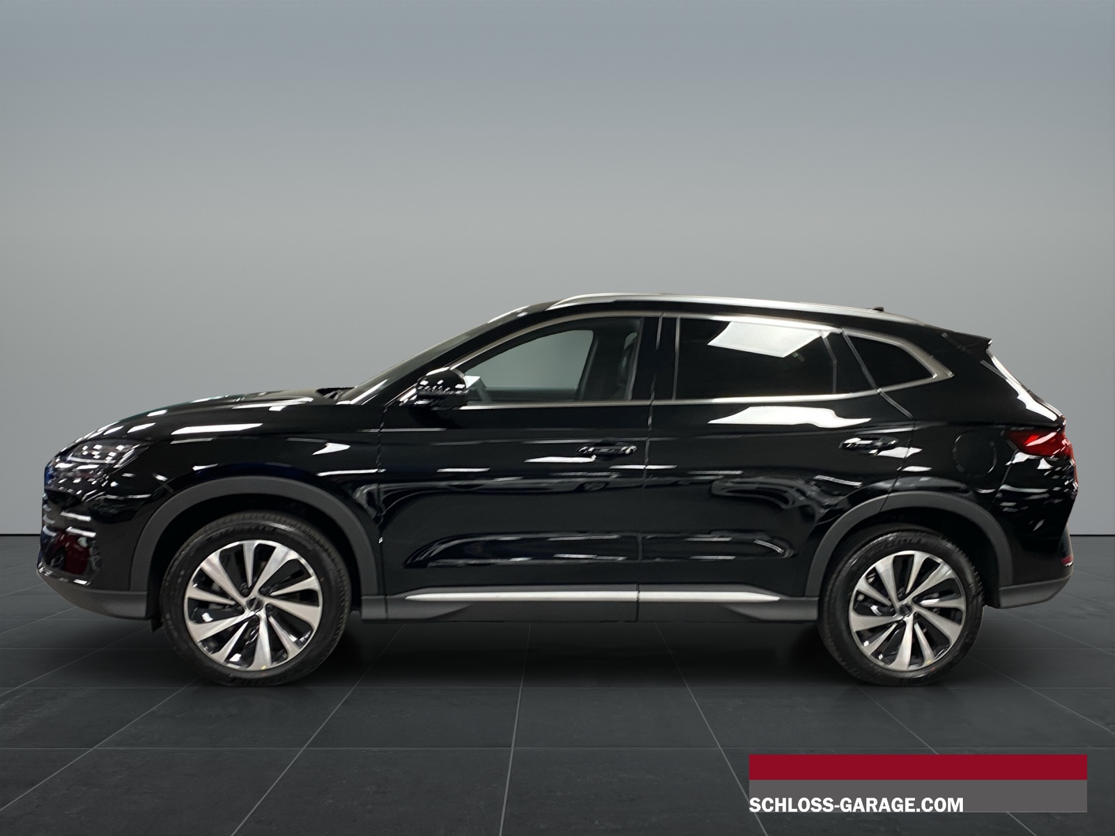 BYD Seal U DM-i Design AWD-showroom-element-2