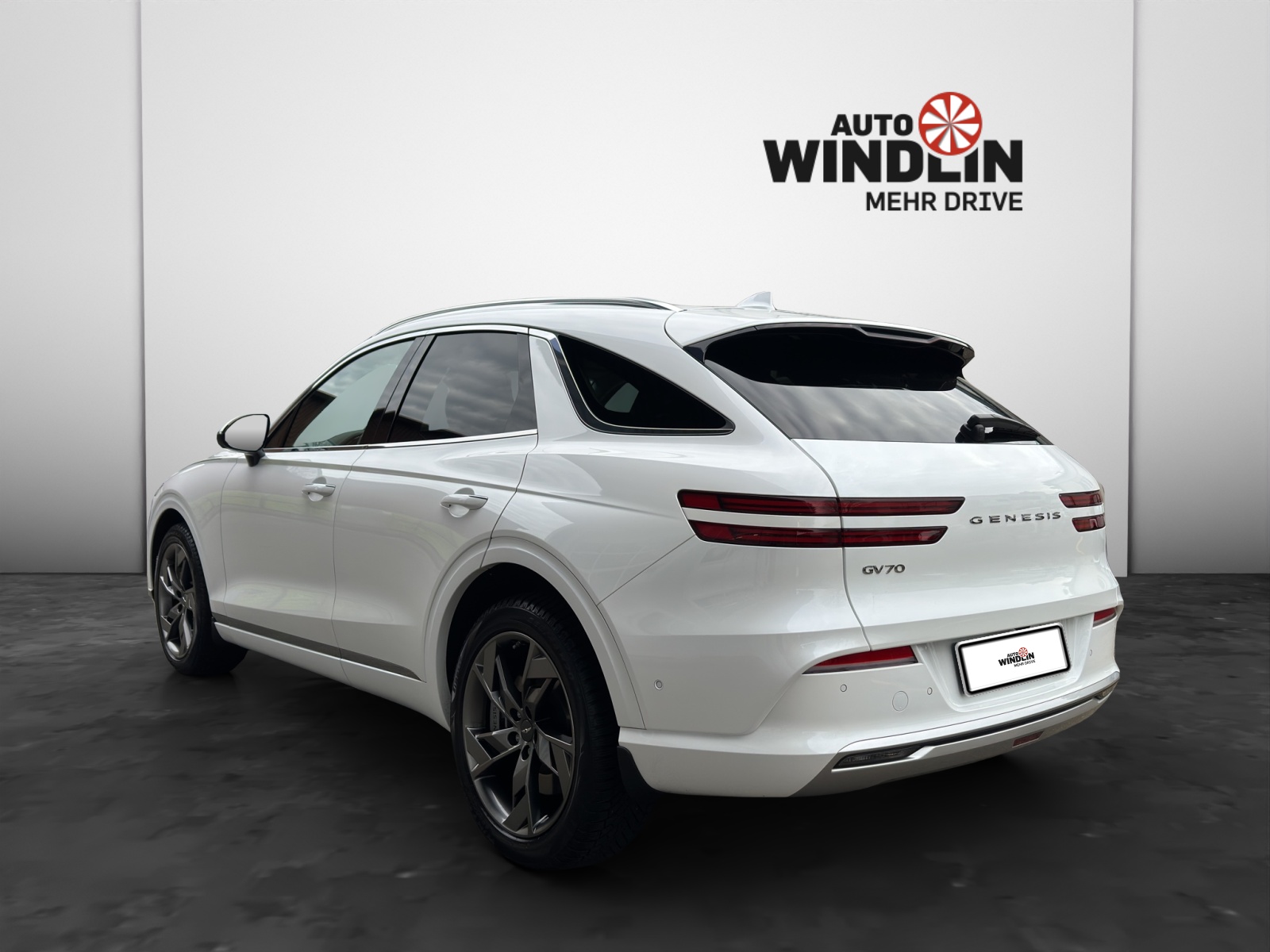 GENESIS GV70 Dual Motor Sport AWD-showroom-element-3