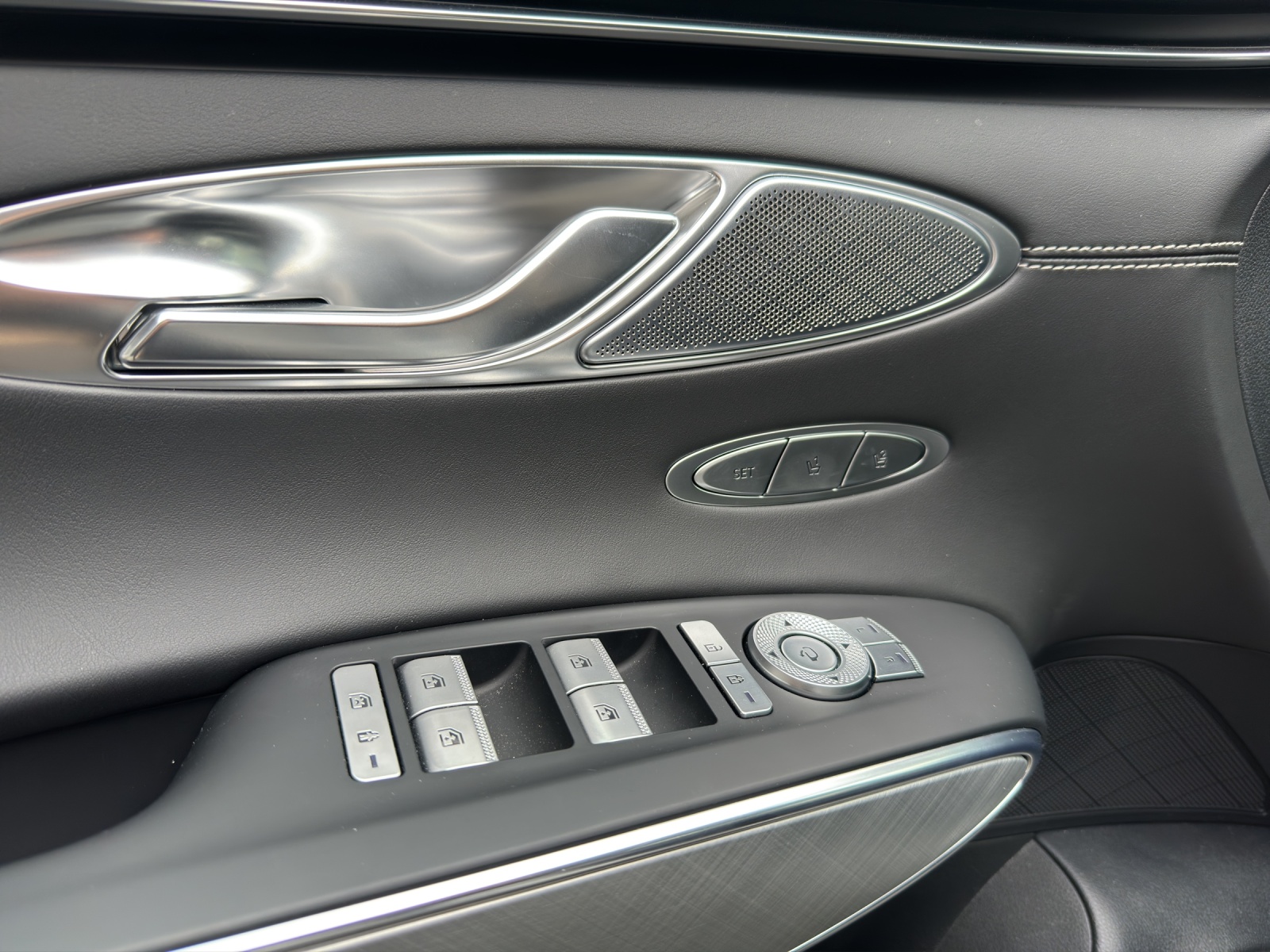 GENESIS GV70 Dual Motor Sport AWD-image-10