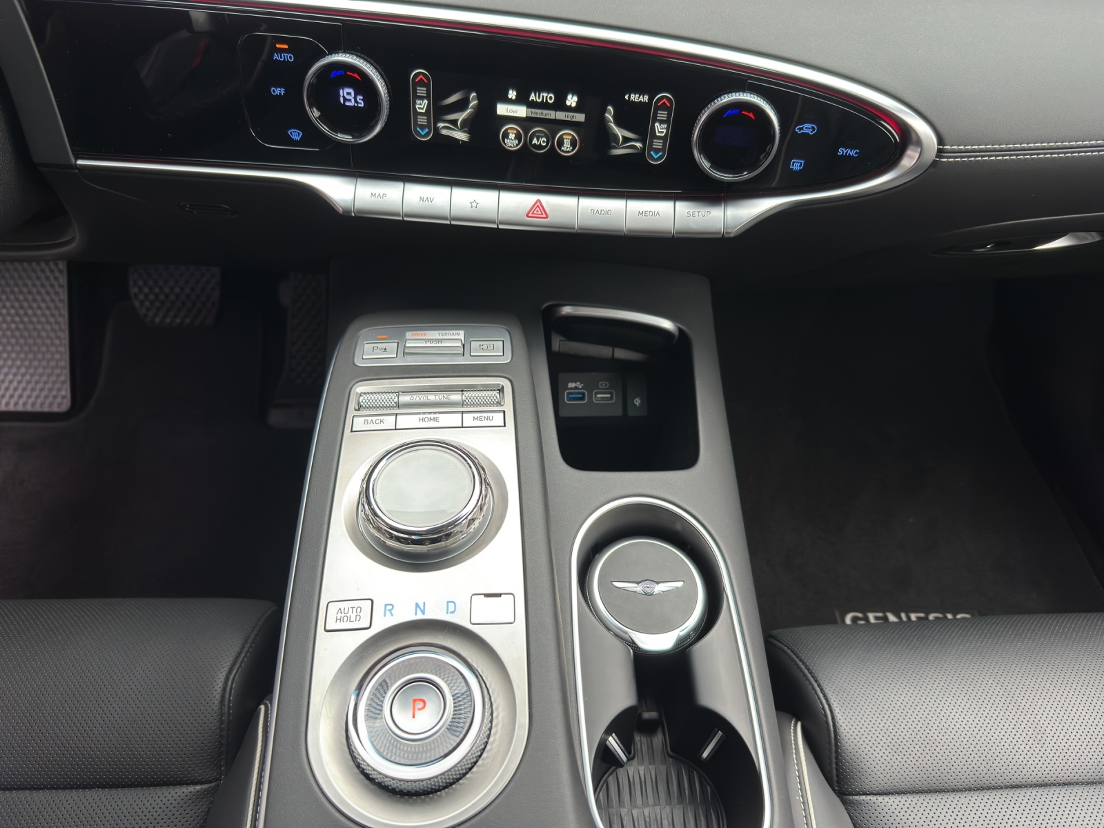GENESIS GV70 Dual Motor Sport AWD-image-9