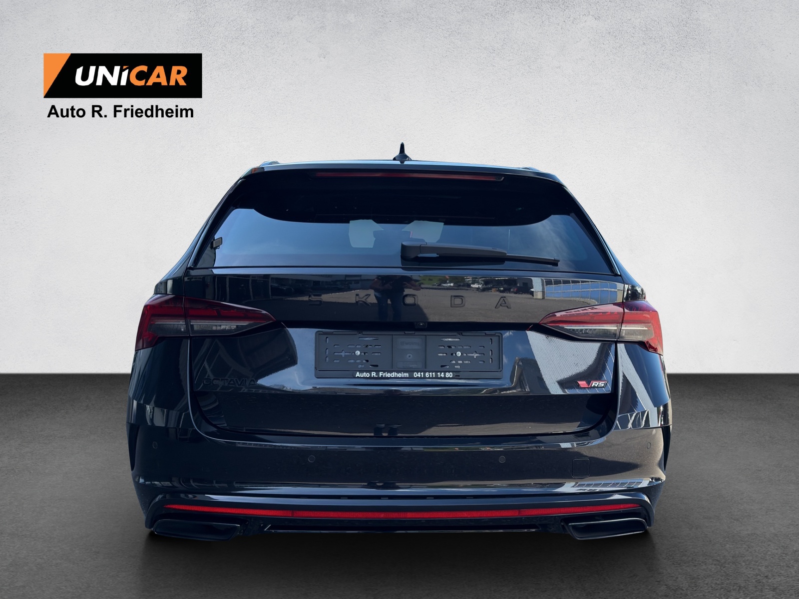 SKODA Octavia Combi 2.0 TSI DSG RS-image-5