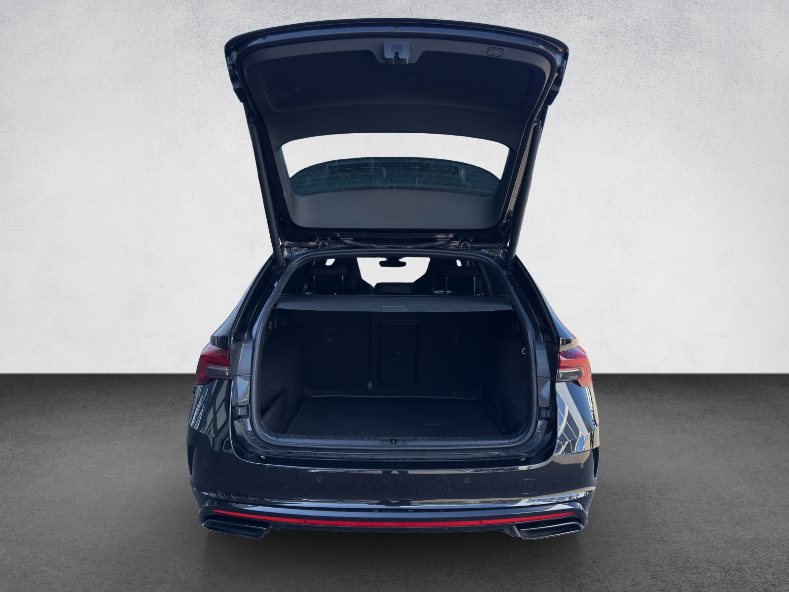 SKODA Octavia Combi 2.0 TSI DSG RS-image-16