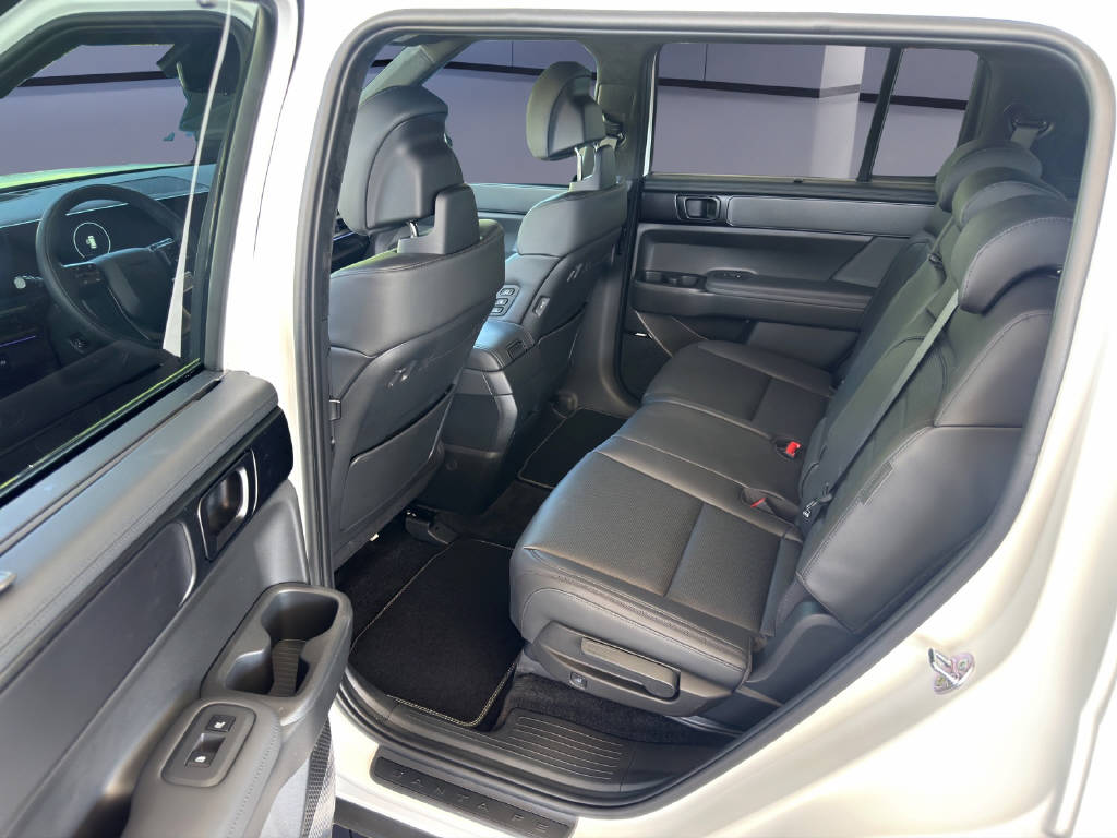 HYUNDAI SANTA FE 1.6 T-GDi PHEV Calligraphy 7P-image-10