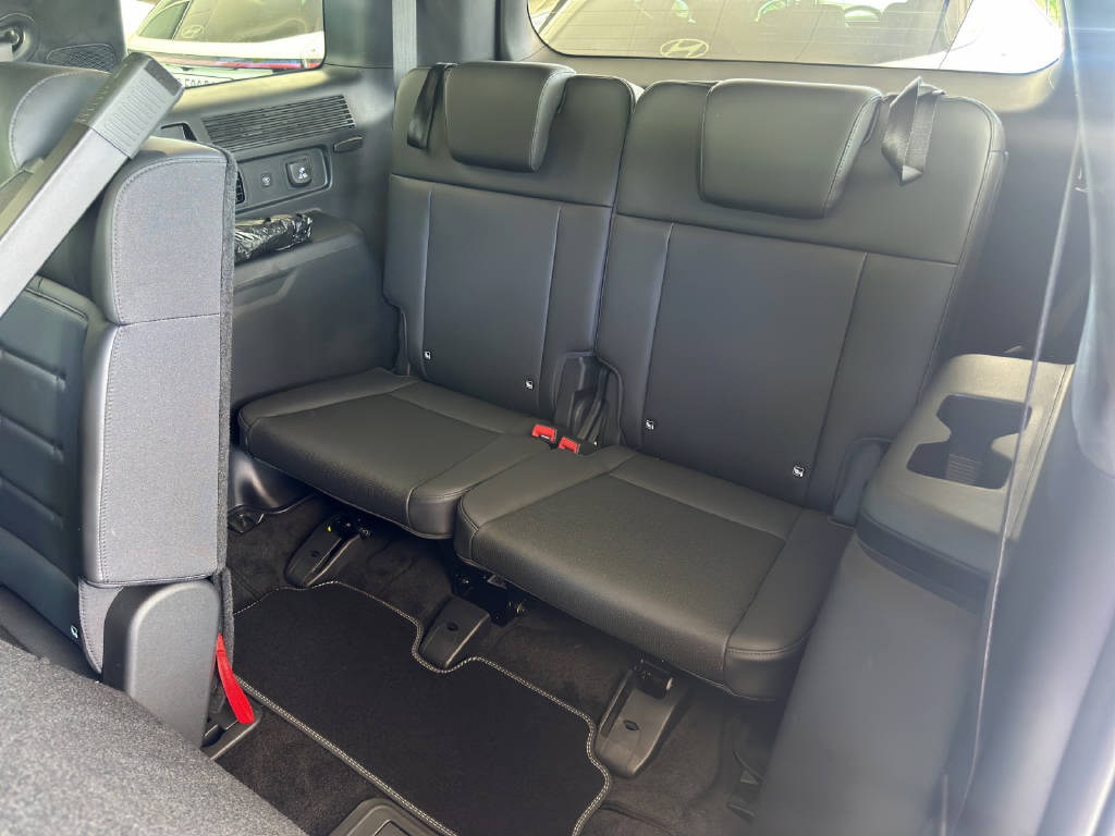 HYUNDAI SANTA FE 1.6 T-GDi PHEV Calligraphy 7P-image-15
