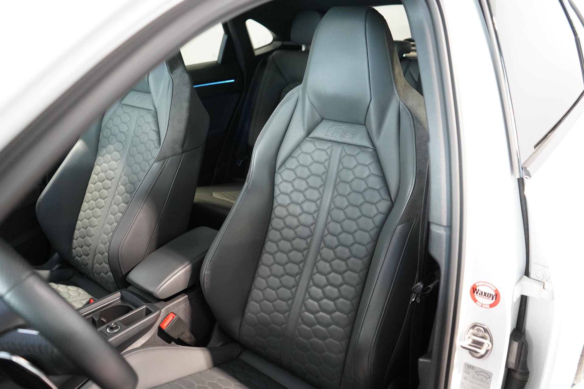 AUDI RS Q3 Sportback 2.5 TFSI quattro S-Tronic-image-5
