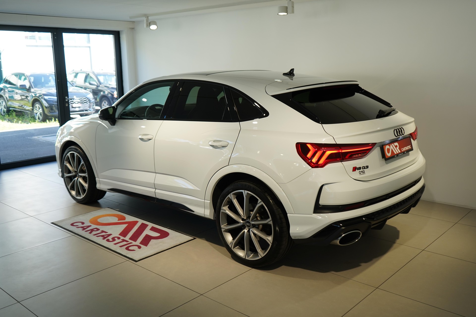 AUDI RS Q3 Sportback 2.5 TFSI quattro S-Tronic-showroom-element-2