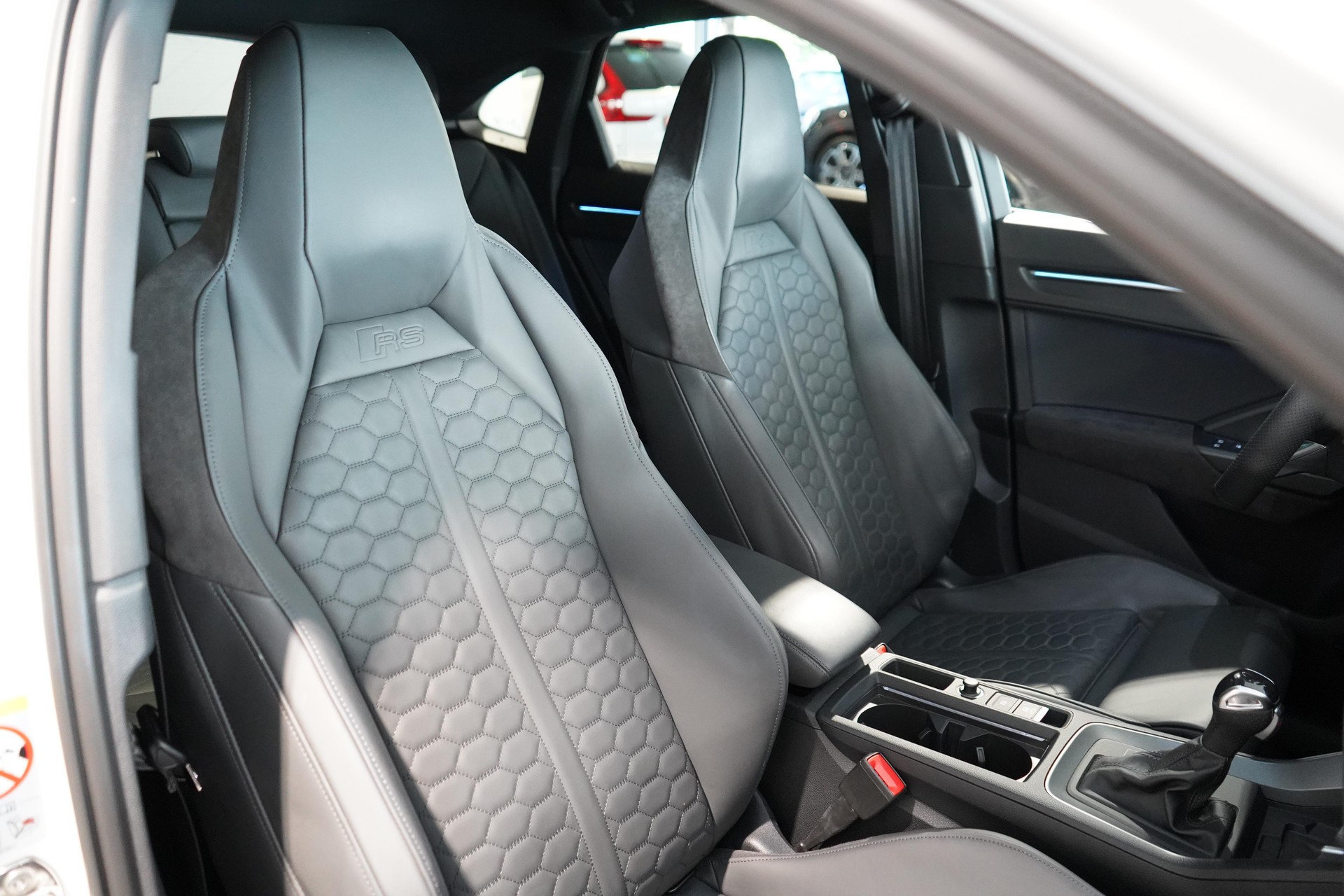 AUDI RS Q3 Sportback 2.5 TFSI quattro S-Tronic-image-6