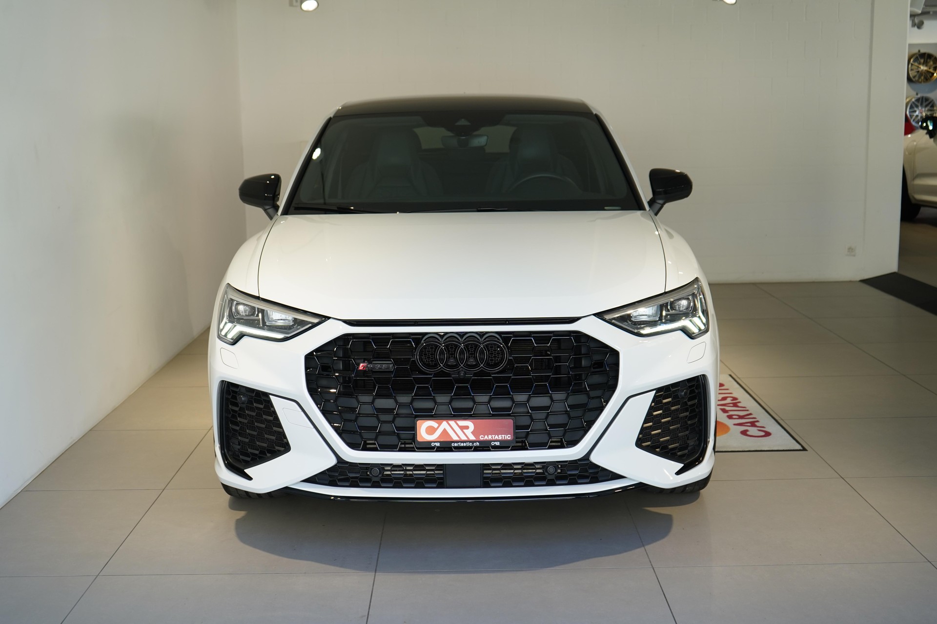 AUDI RS Q3 Sportback 2.5 TFSI quattro S-Tronic-showroom-element-1