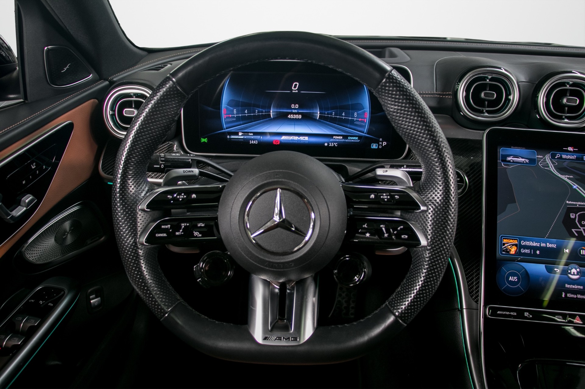 MERCEDES-BENZ C 43 AMG 4Matic-image-4