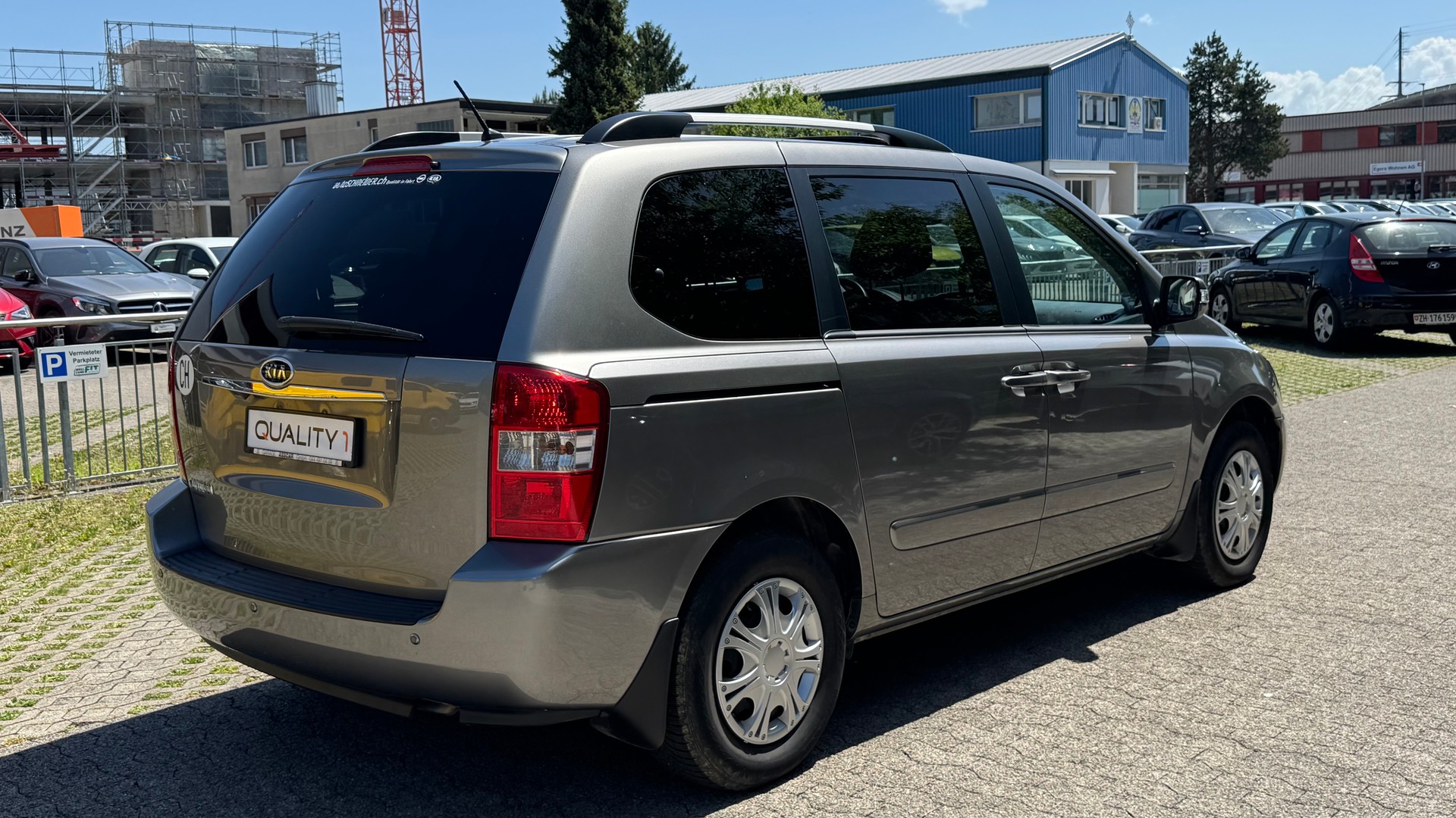 KIA Carnival 2.2 CRDi Style Automatic-image-5