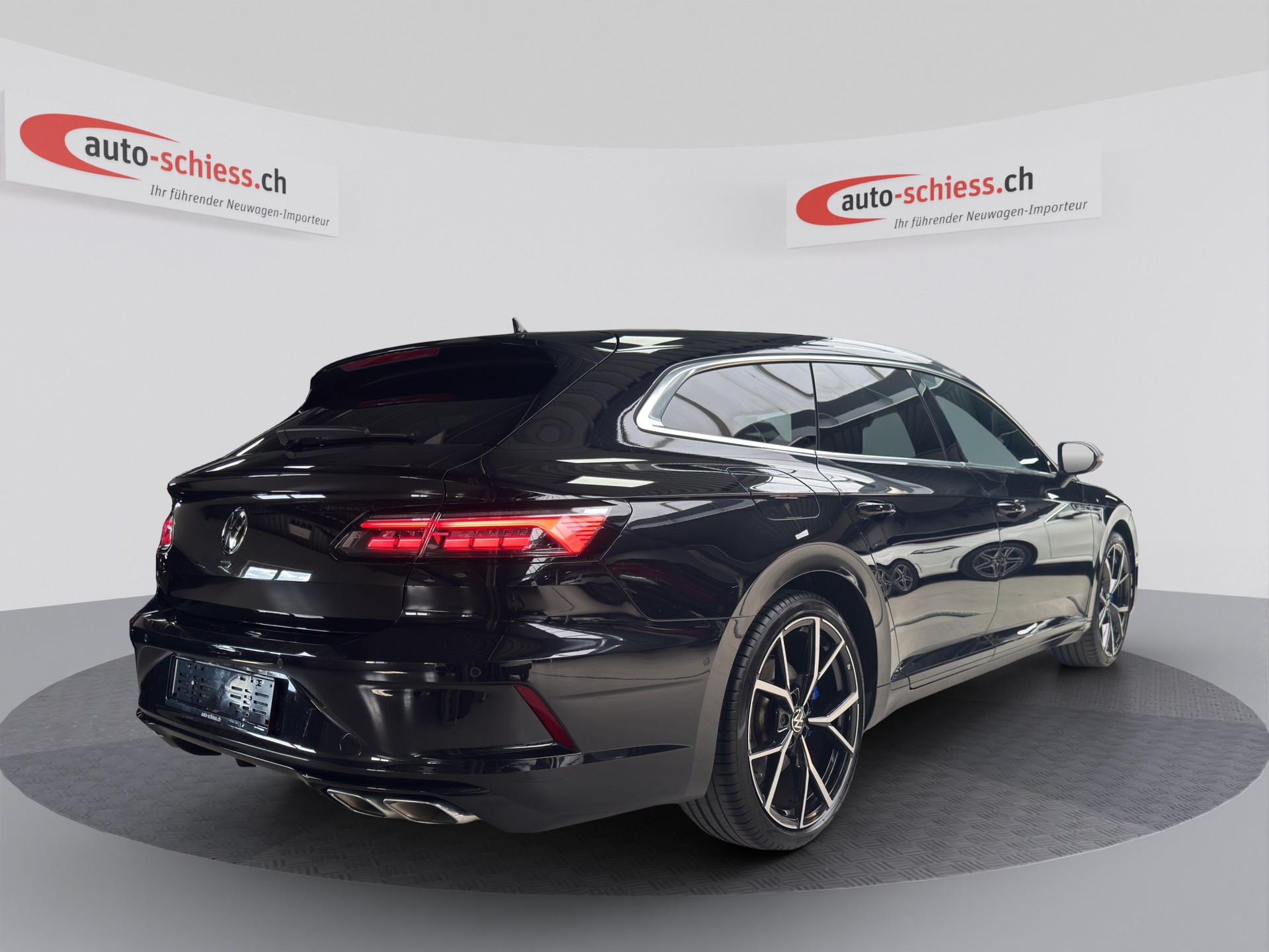 VW Arteon SB 2.0 TSI R 4Motion DSG-image-4