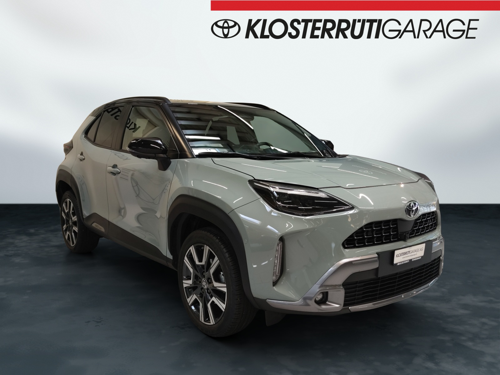 TOYOTA Yaris Cross 1.5 VVT-i HSD Premiere Edition AWD-i-showroom-element-1