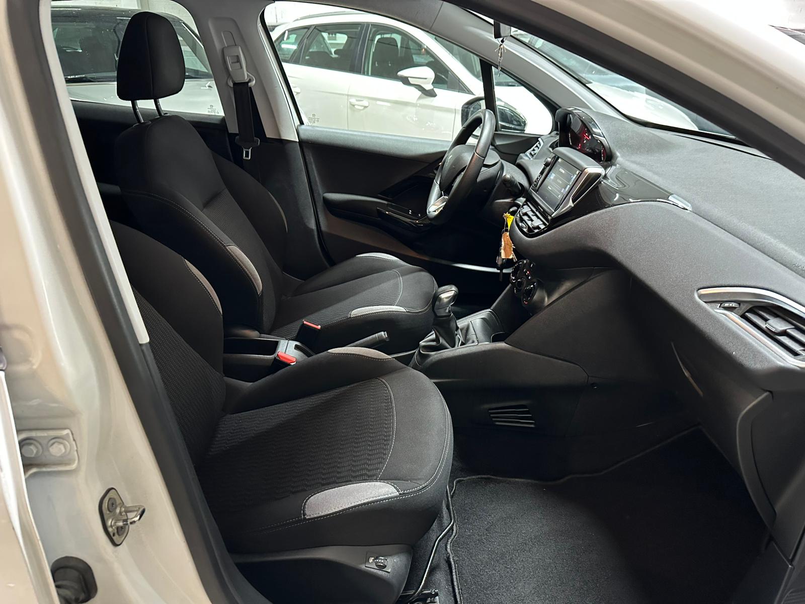 PEUGEOT 208 1.2 VTI Access-image-10